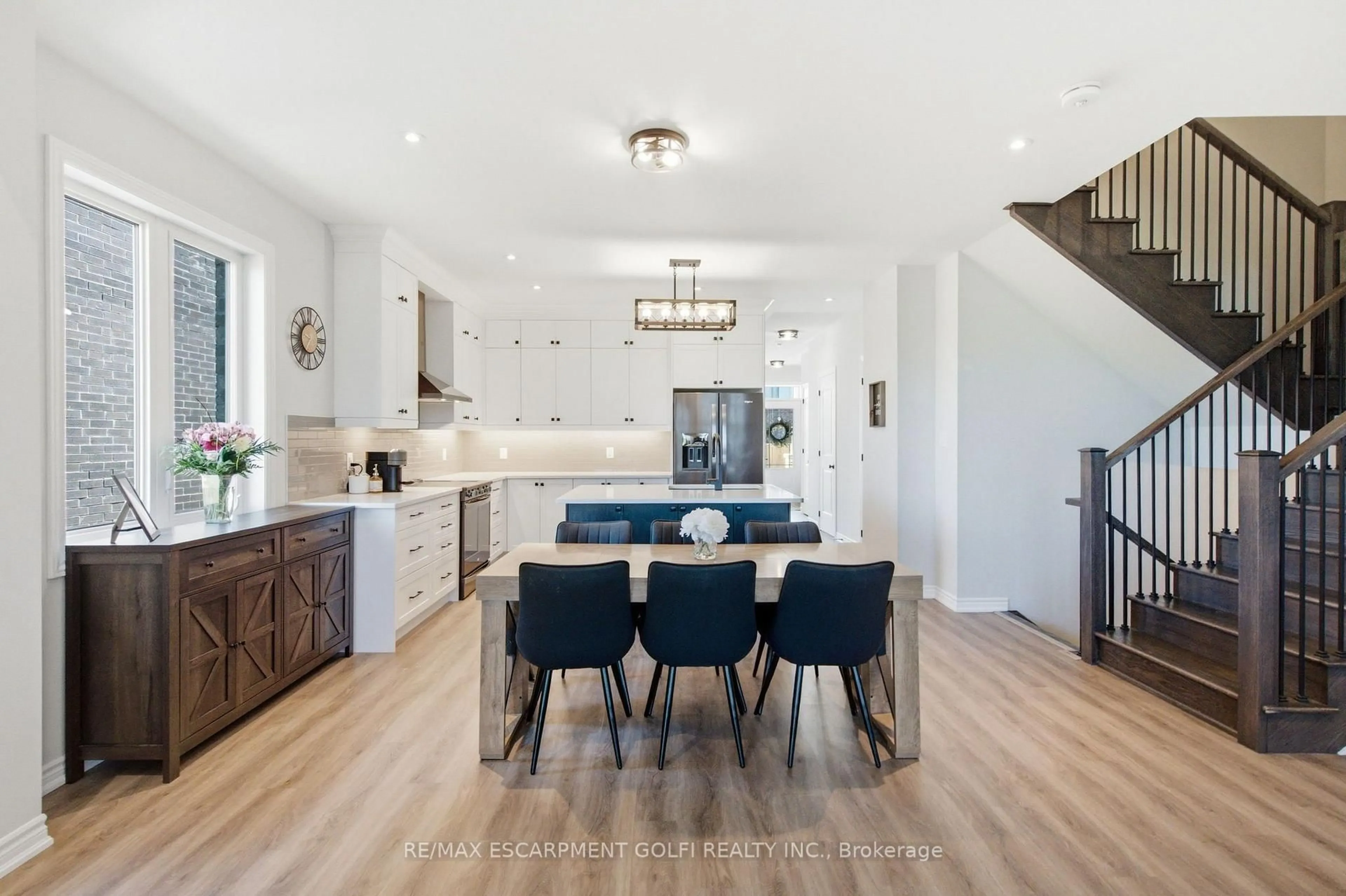 Open concept kitchen, unknown for 119 Midland Pl, Welland Ontario L3B 0H4