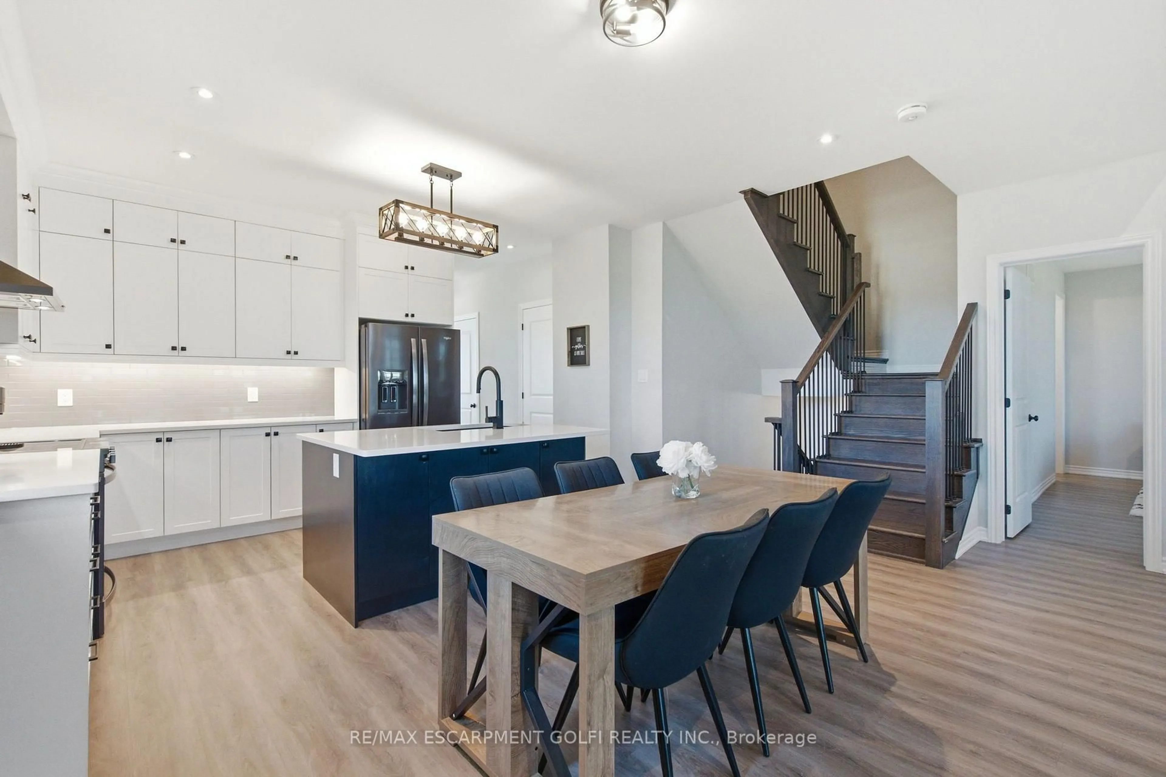 Open concept kitchen, unknown for 119 Midland Pl, Welland Ontario L3B 0H4