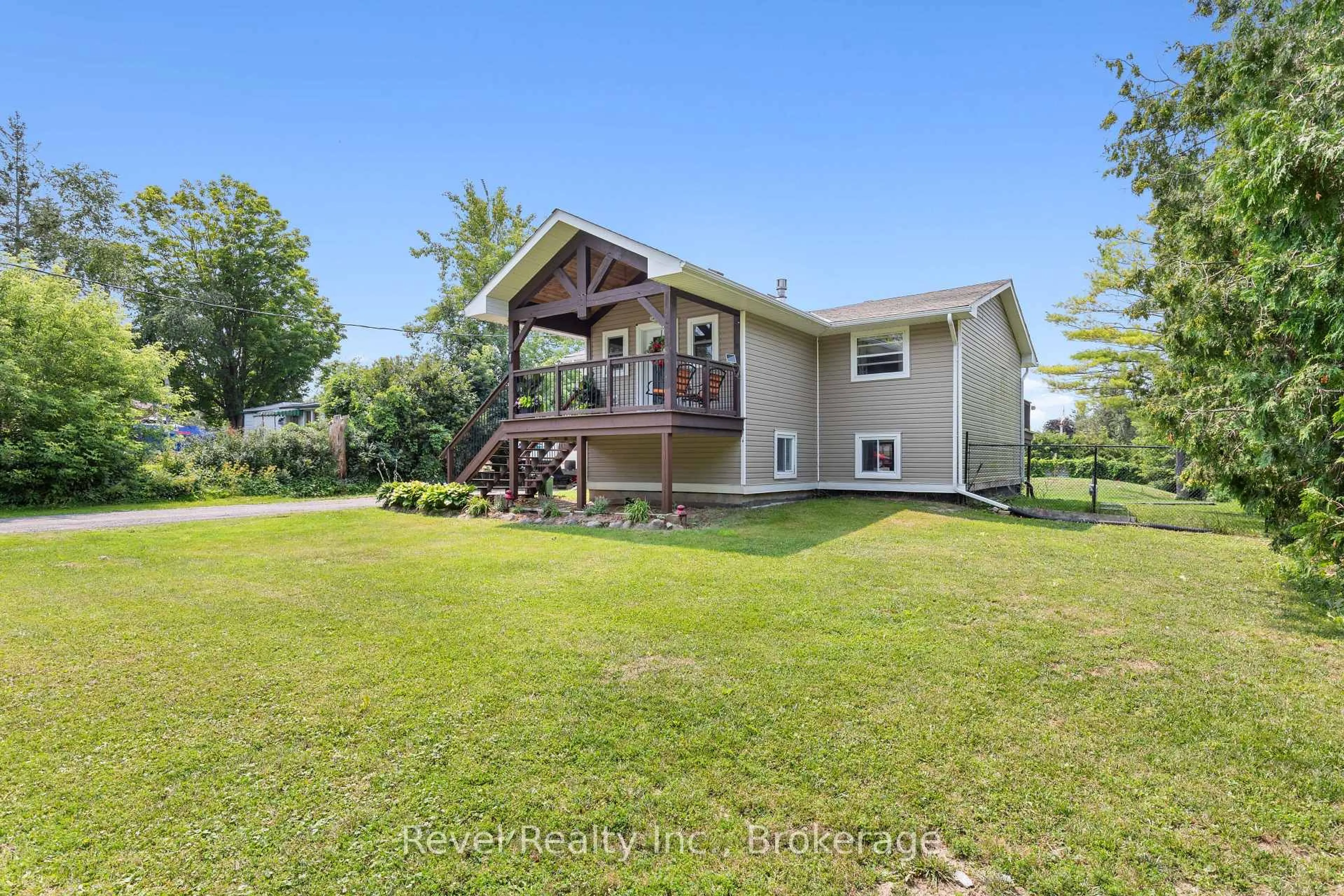 A pic from outside/outdoor area/front of a property/back of a property/a pic from drone, water/lake/river/ocean view for 81 Queen St, Kawartha Lakes Ontario K0L 2W0