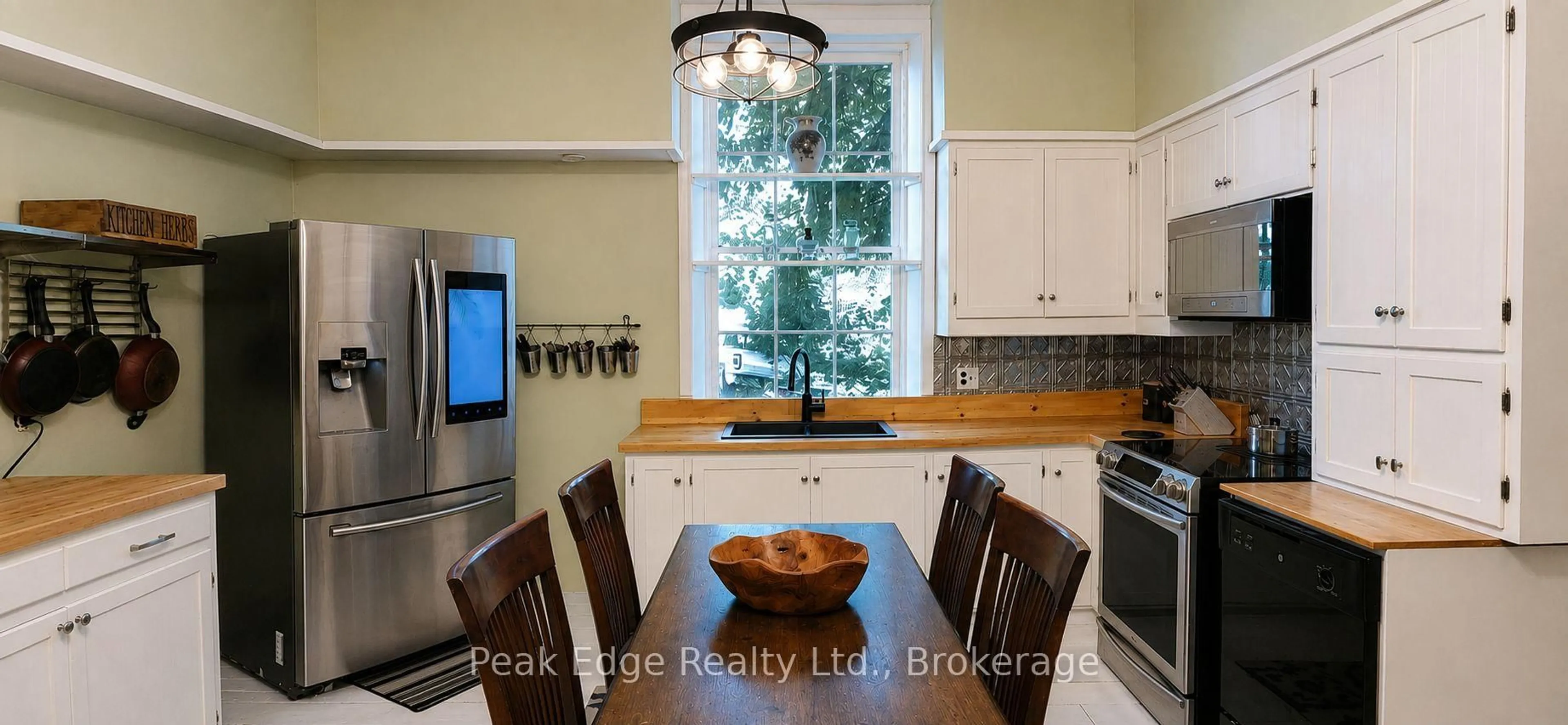 Open concept kitchen, unknown for 4 George St, Brockton Ontario N0G 2V0