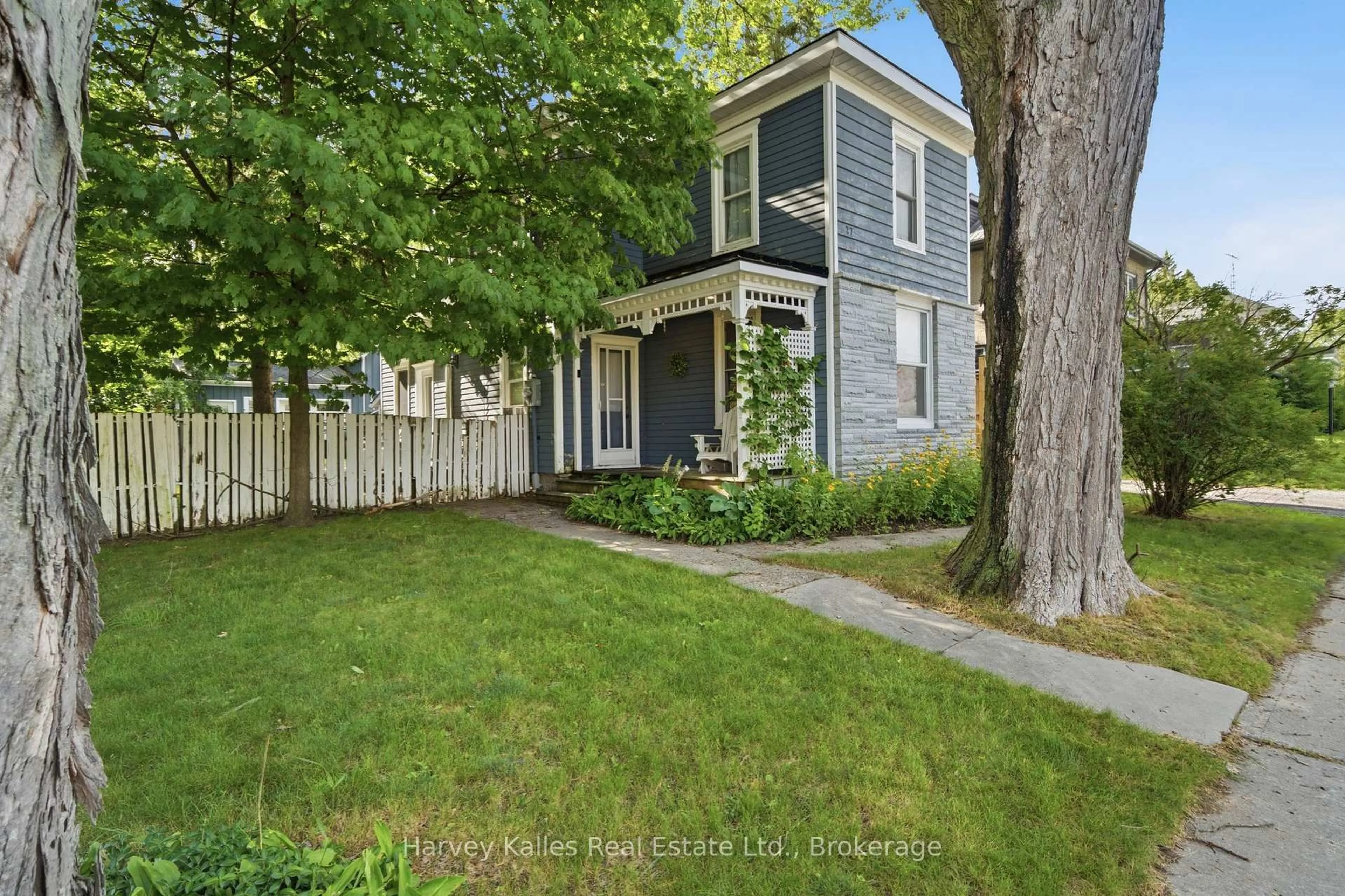 A pic from outside/outdoor area/front of a property/back of a property/a pic from drone, street for 27 Ontario St, Prince Edward County Ontario K0K 2T0