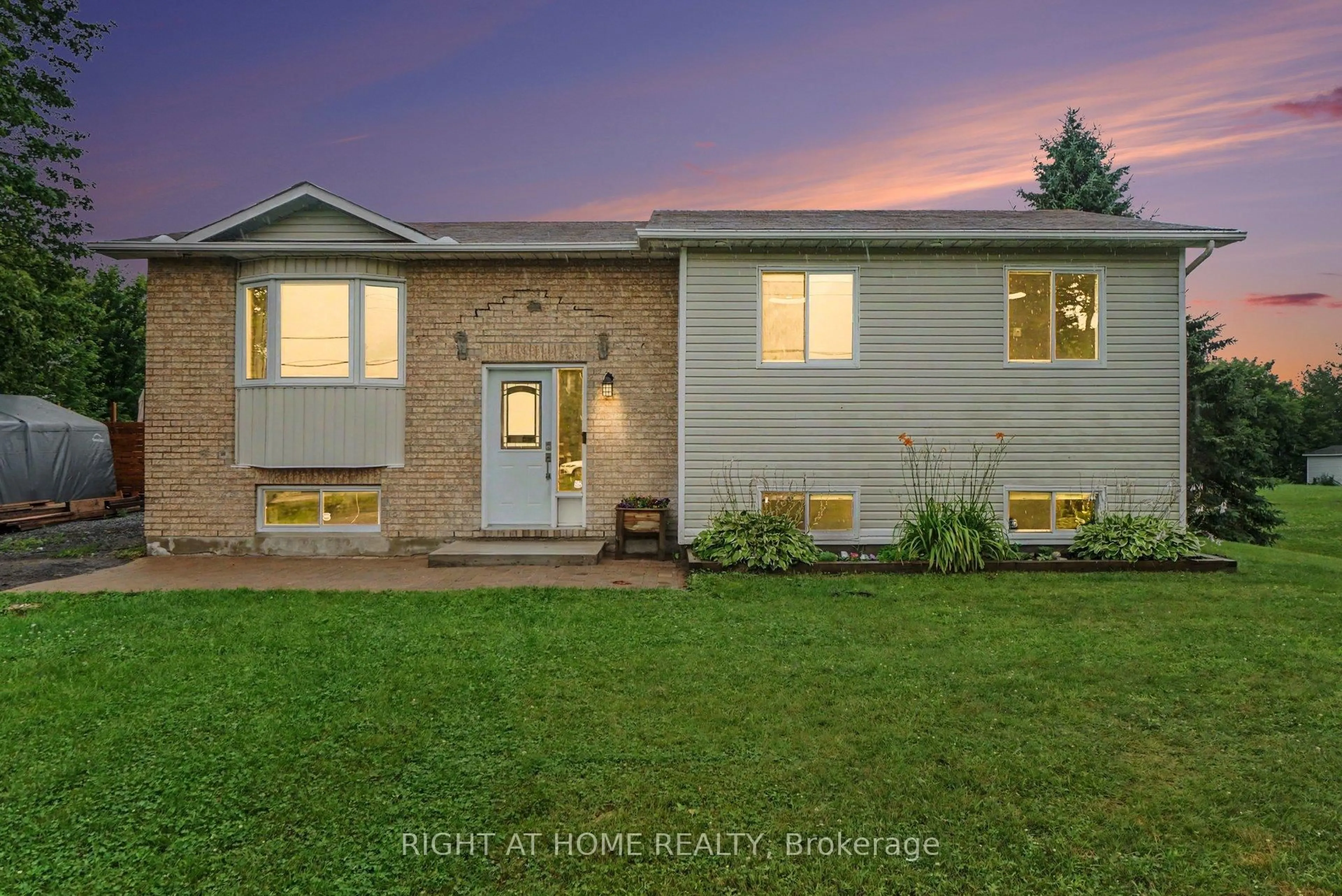 Unknown for 3320 Gendron Rd, Clarence-Rockland Ontario K0A 2A0