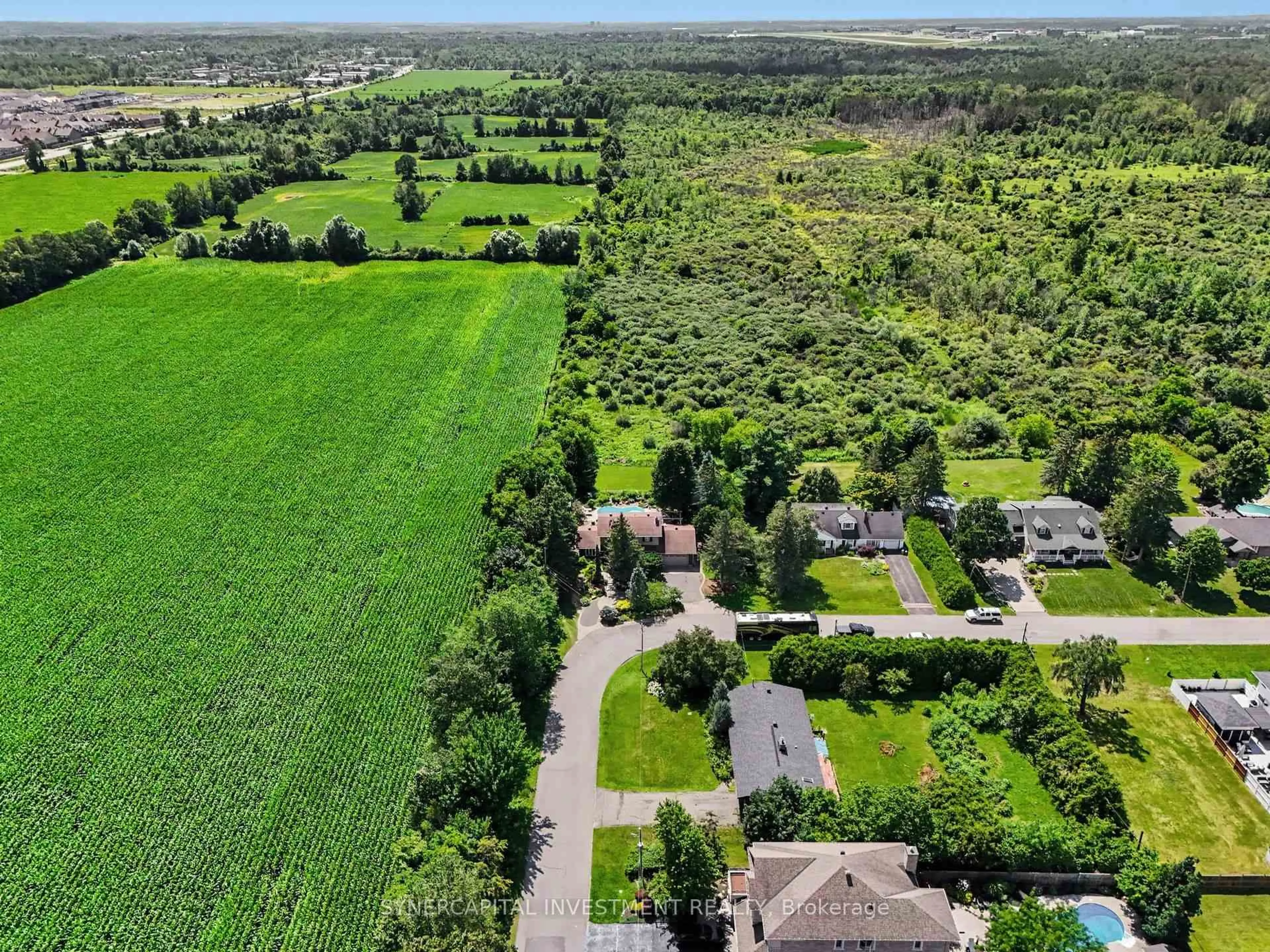 A pic from outside/outdoor area/front of a property/back of a property/a pic from drone, unknown for 4 Doris Ave, Ottawa Ontario K1T 3W8