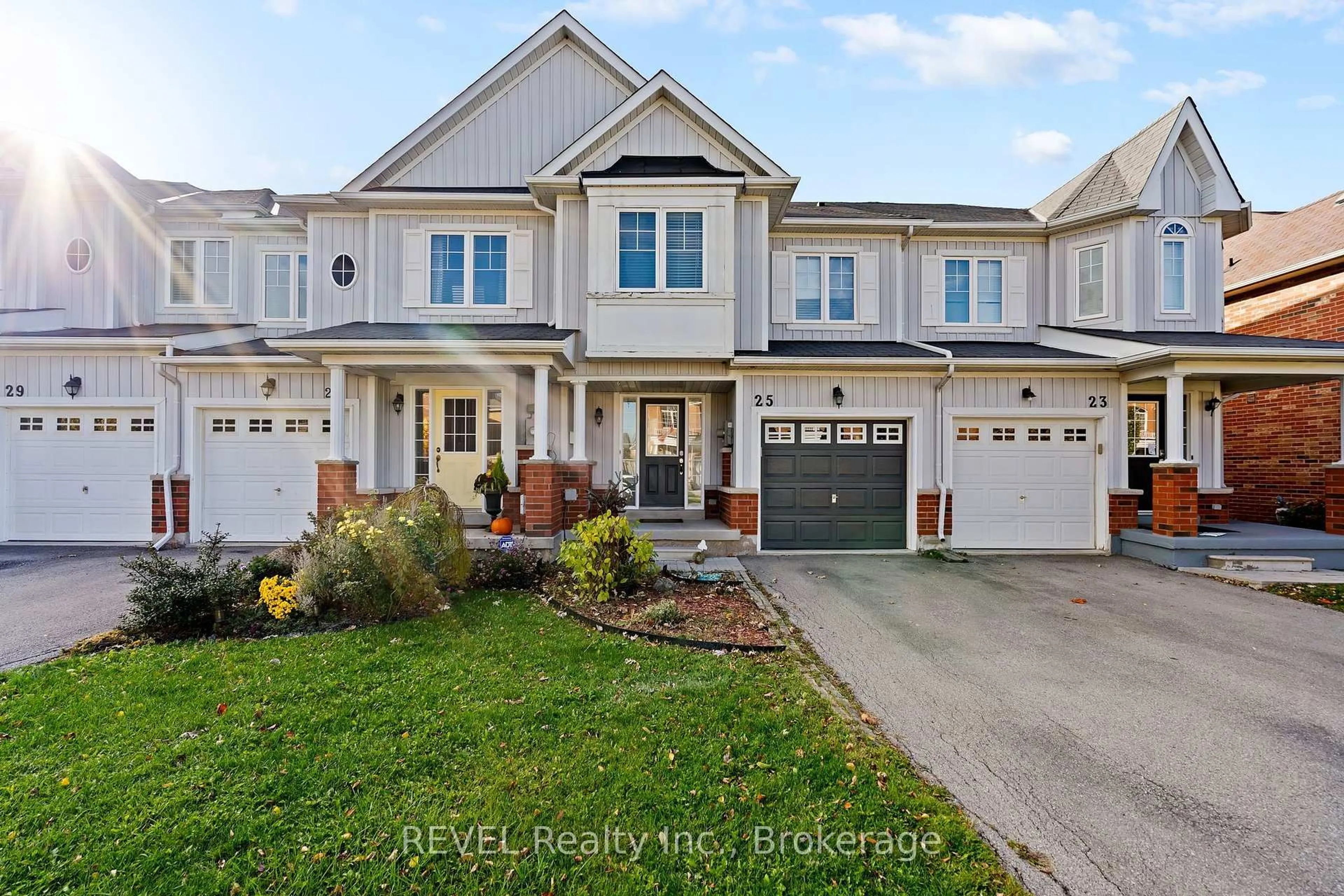 Unknown for 25 Colonel Lyall St, St. Catharines Ontario L2P 0B3
