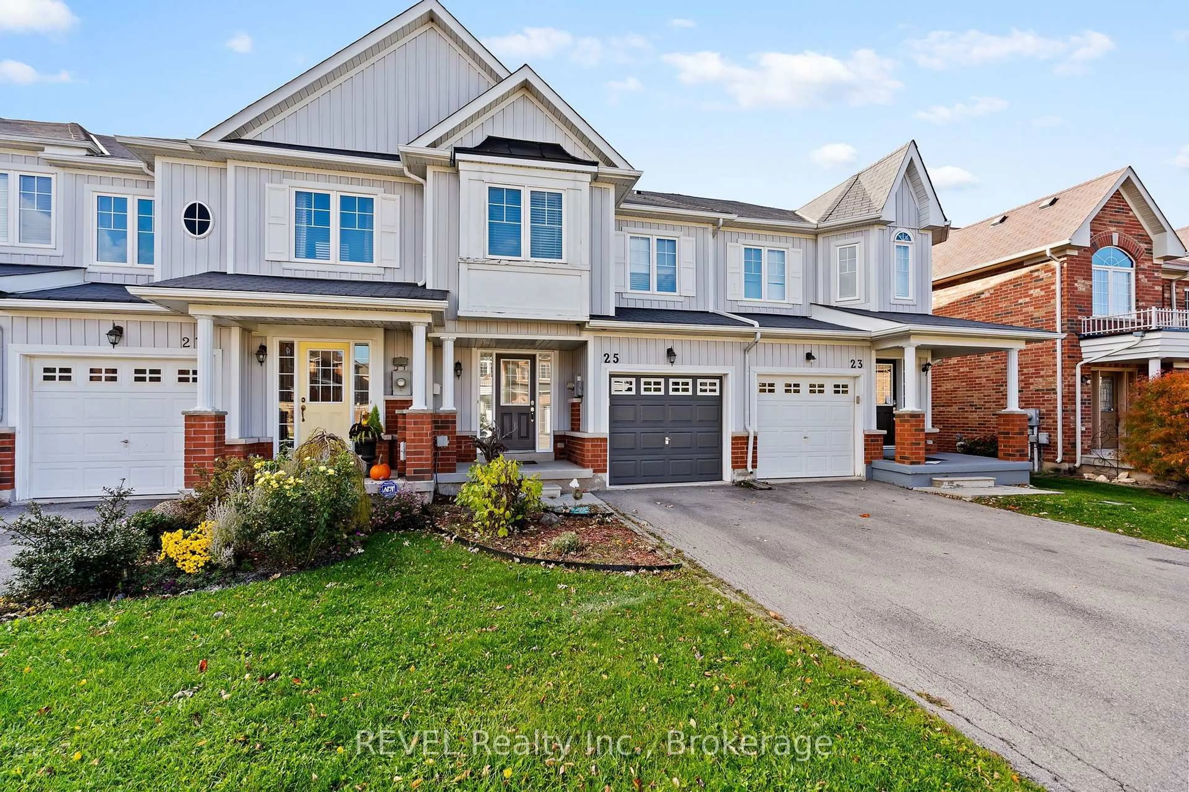 Home with brick exterior material, street for 25 Colonel Lyall St, St. Catharines Ontario L2P 0B3