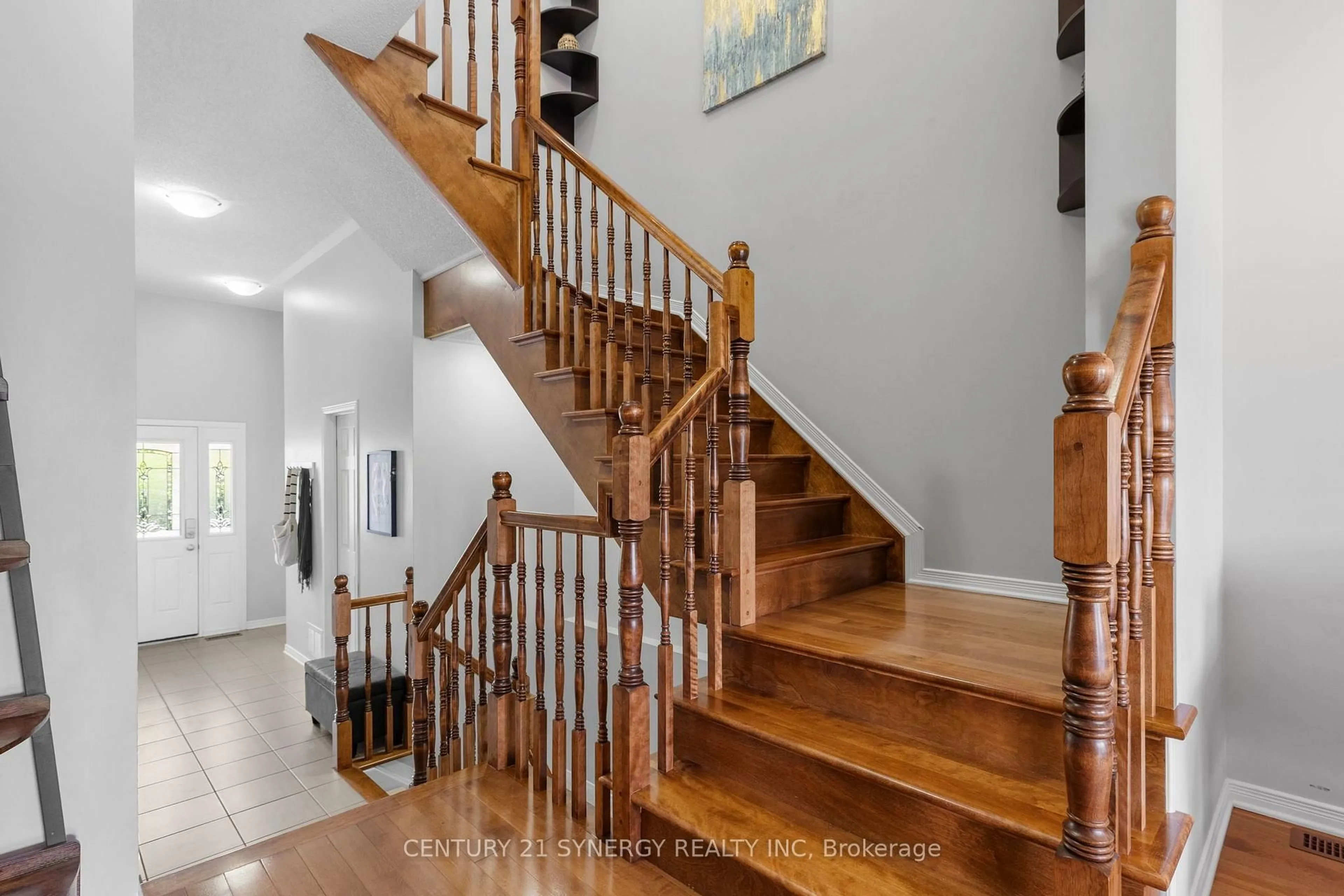 Stairs for 966 Torovin Private, Ottawa Ontario K1B 0A7