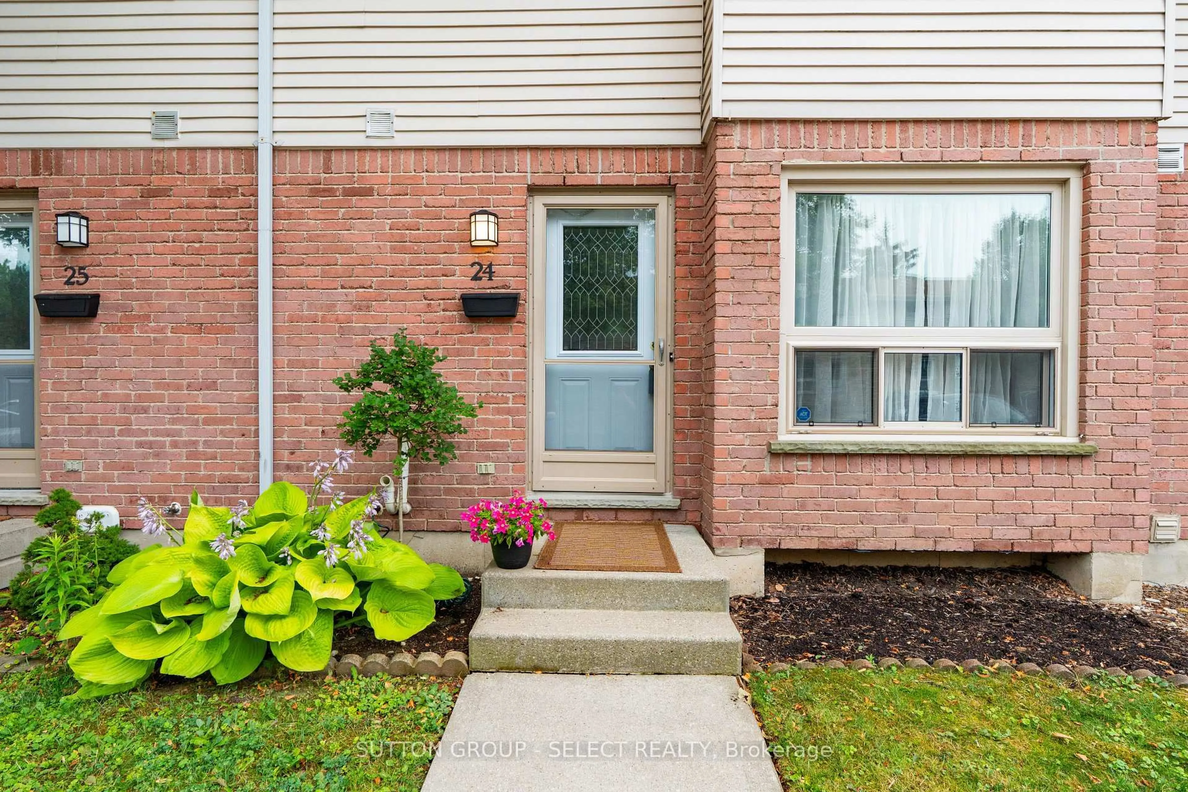 Unknown for 75 Ansondale Rd #24, London South Ontario N6C 5W3