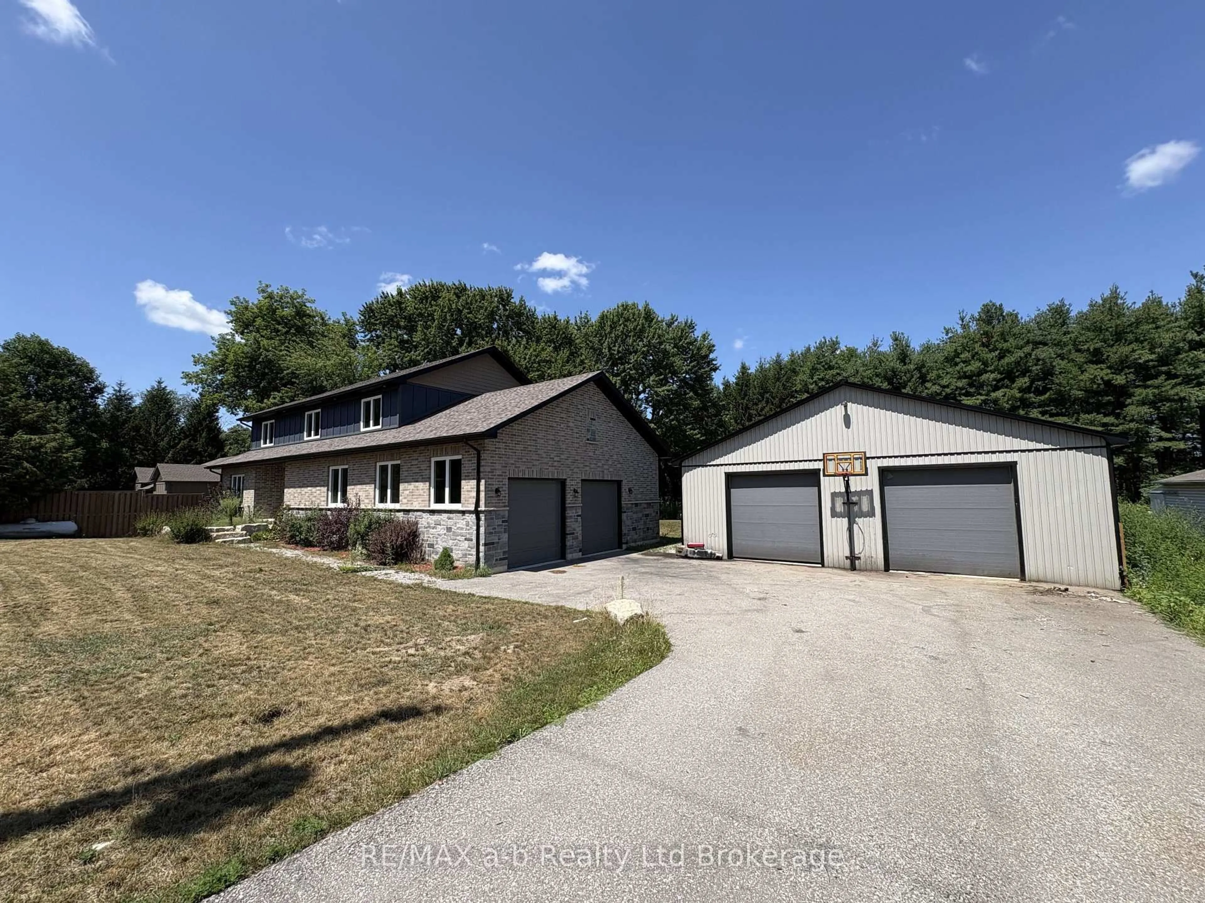 A pic from outside/outdoor area/front of a property/back of a property/a pic from drone, unknown for 287 24 Highway W Rd, Norfolk Ontario N0E 1X0