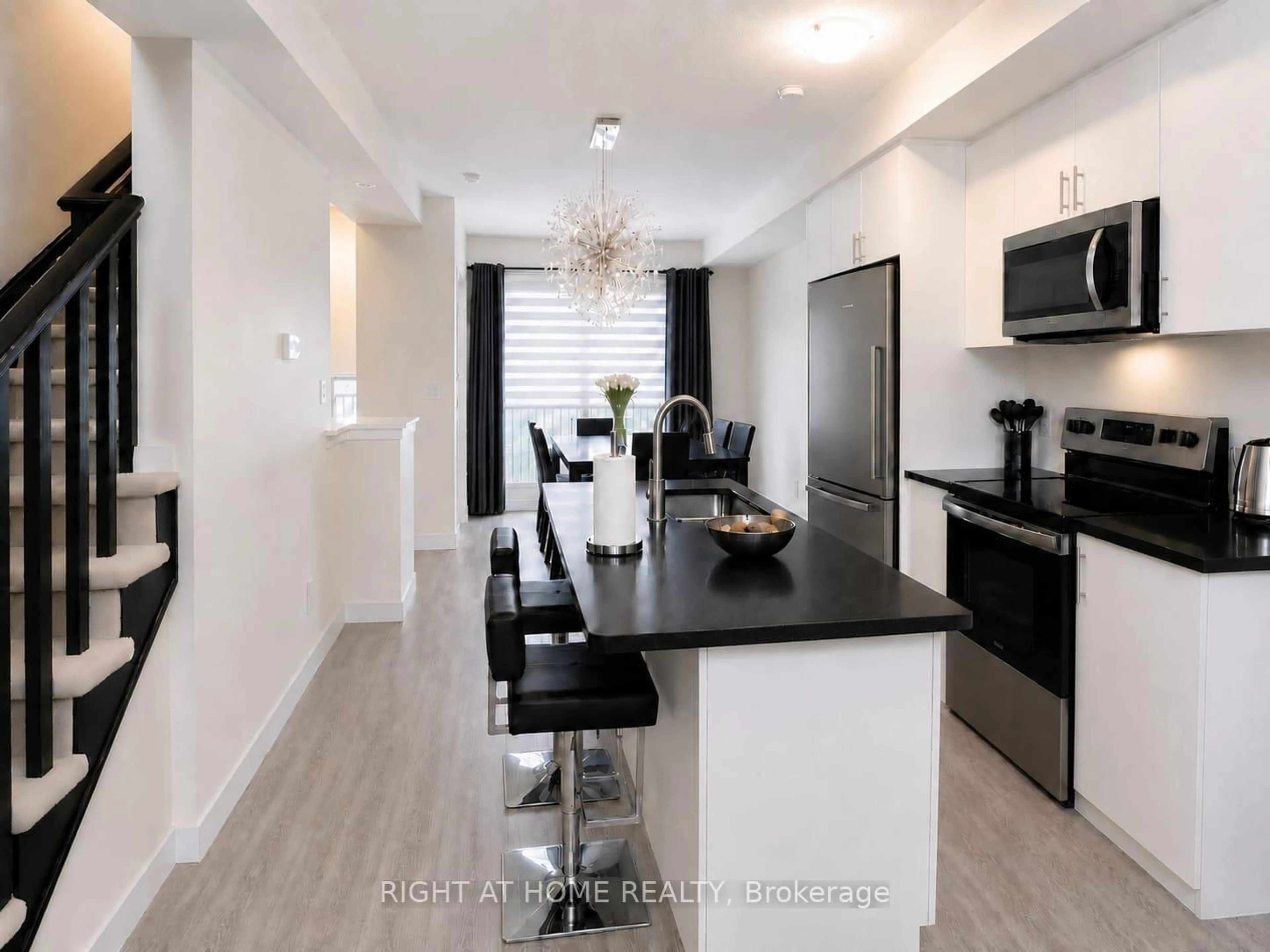 Open concept kitchen, unknown for 590 North Service Rd #15, Hamilton Ontario L8E 0K5