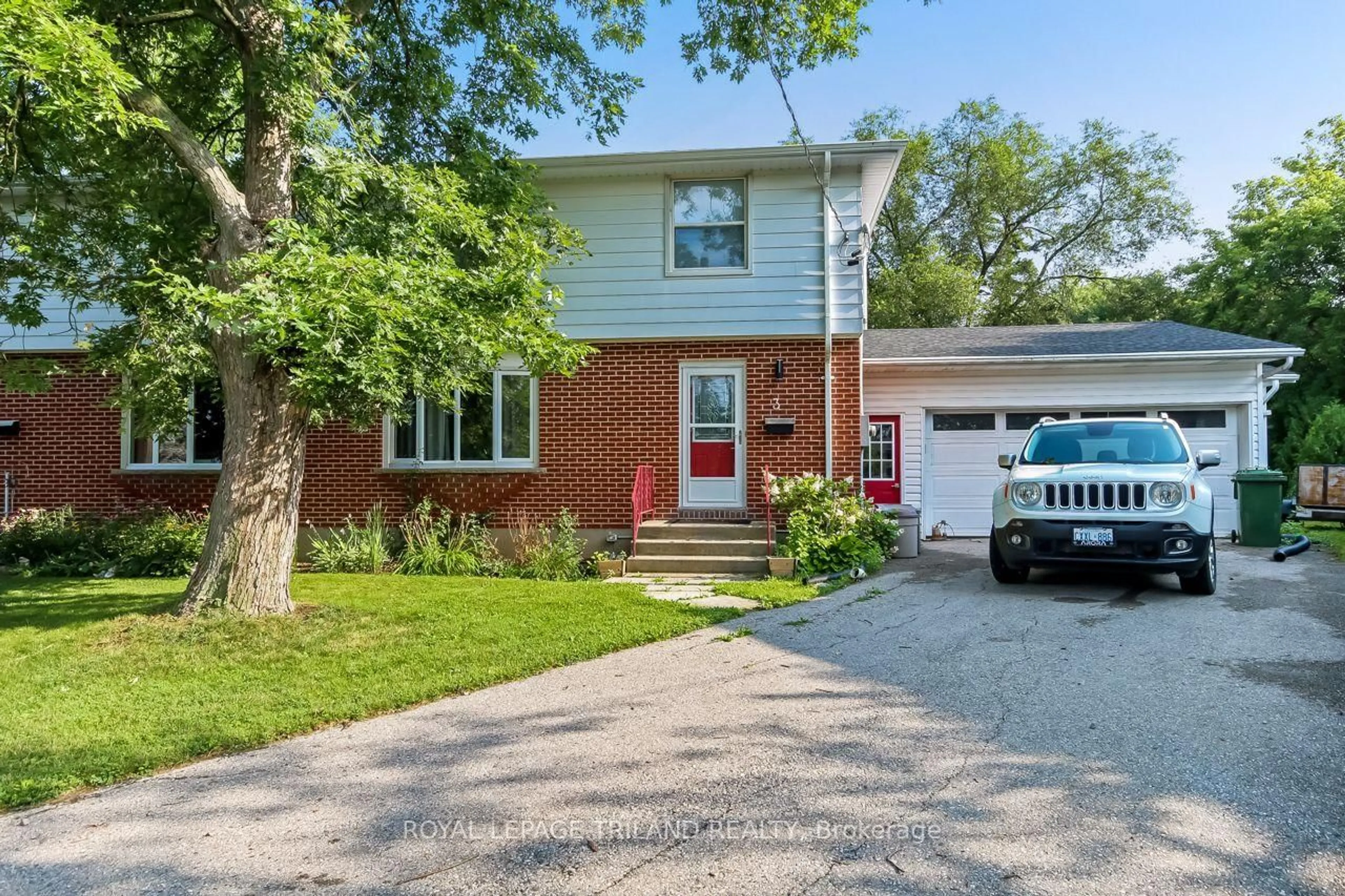 Unknown for 3 Gregory Pl, St. Thomas Ontario N5R 4S4