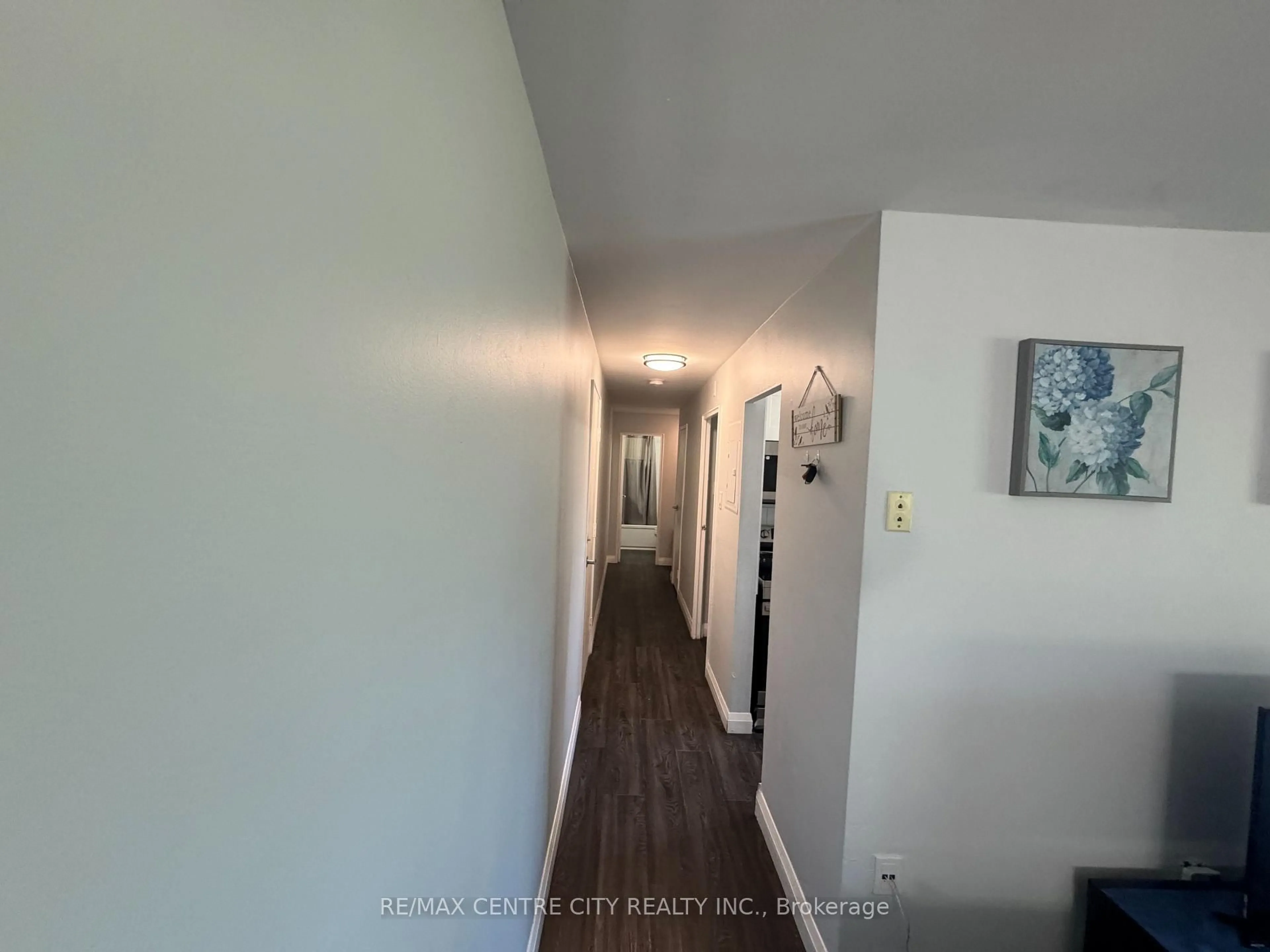 A pic of a room for 1825 Whitney St #105, London East Ontario N5W 2W3