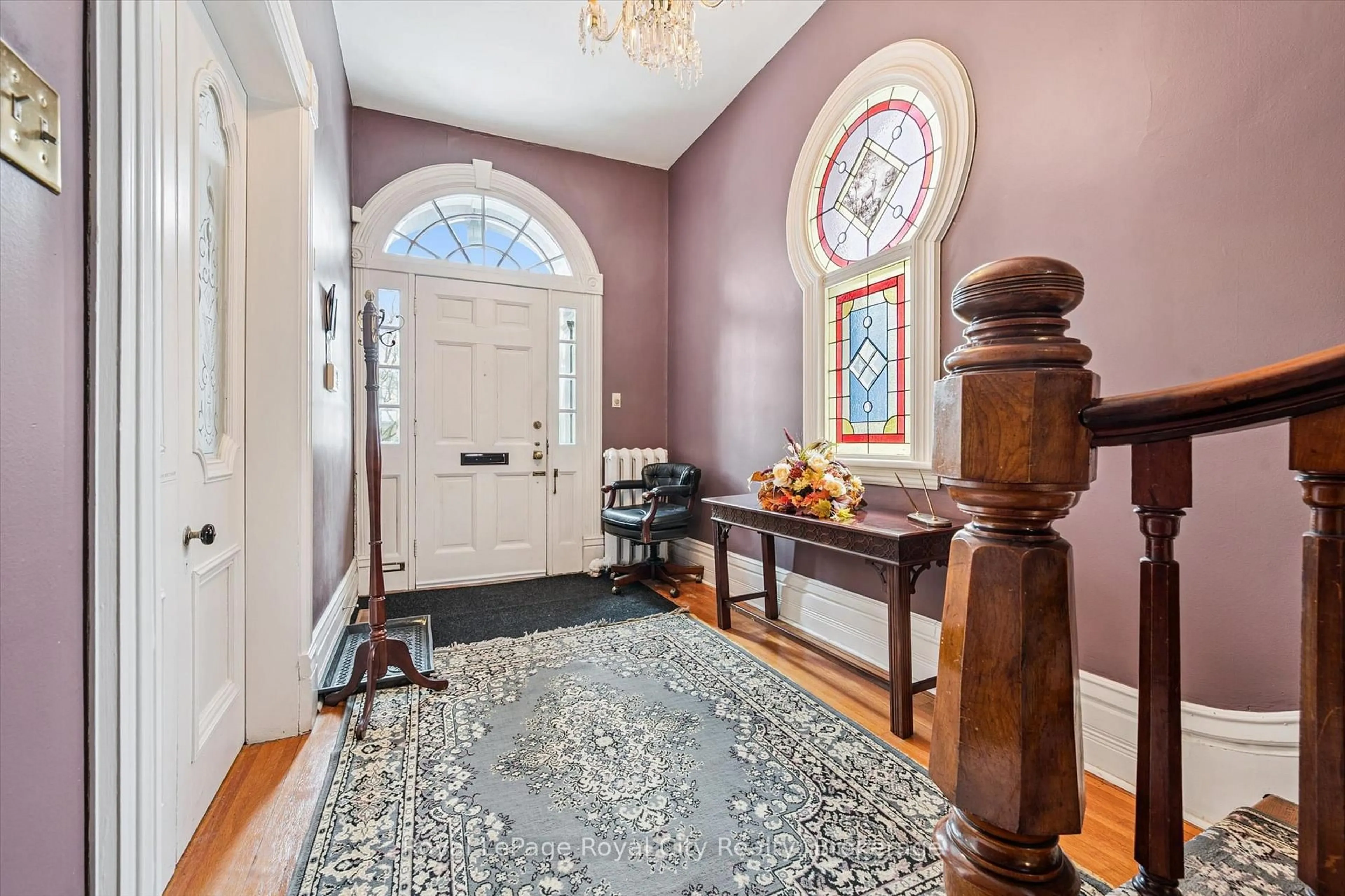 Indoor entryway for 143 Norfolk St, Guelph Ontario N1H 4J7
