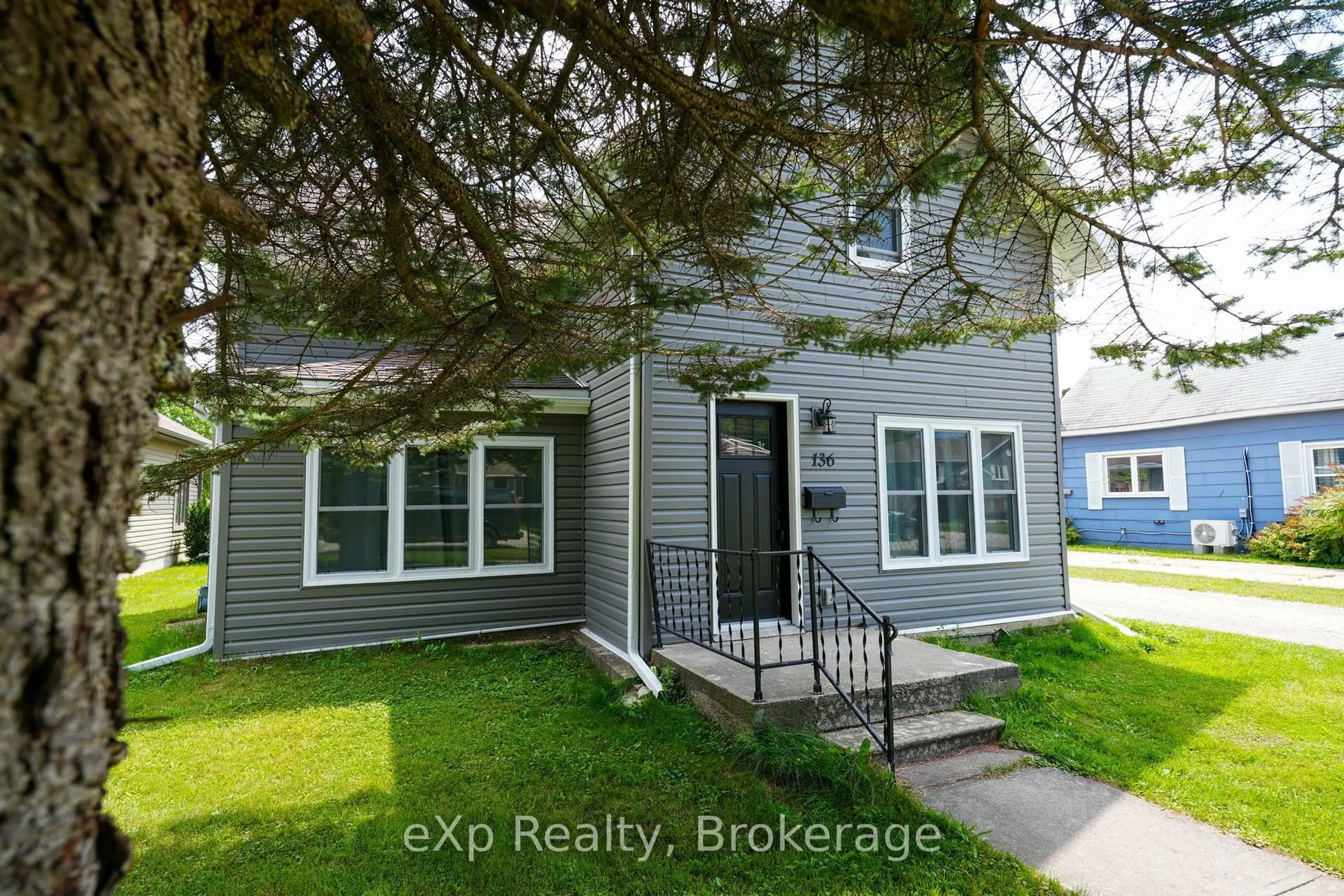 Unknown for 136 Breadalbane St, Saugeen Shores Ontario N0H 2L0