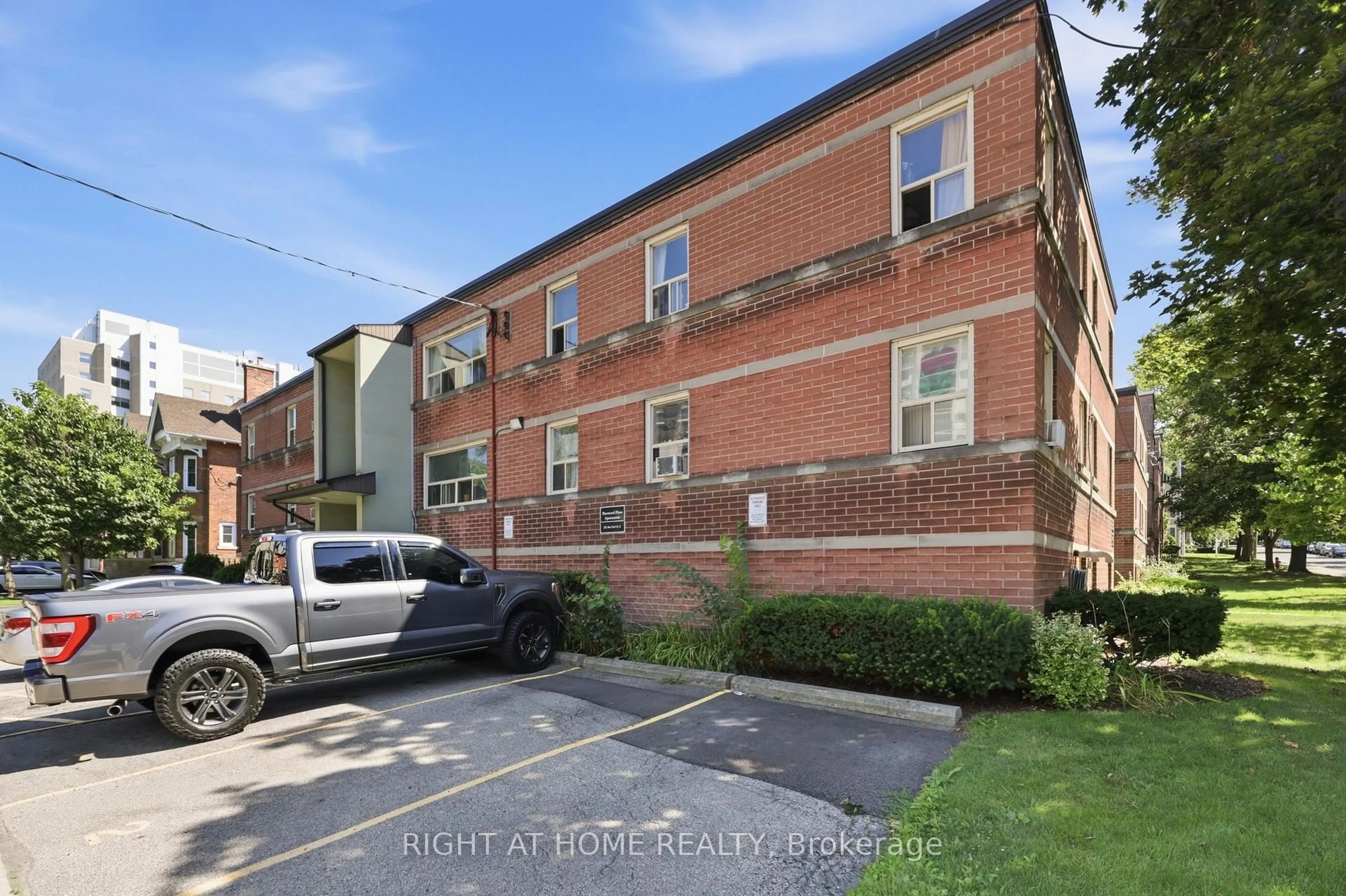 A pic from outside/outdoor area/front of a property/back of a property/a pic from drone, street for 223 MacNab St #11, Hamilton Ontario L8P 3C9