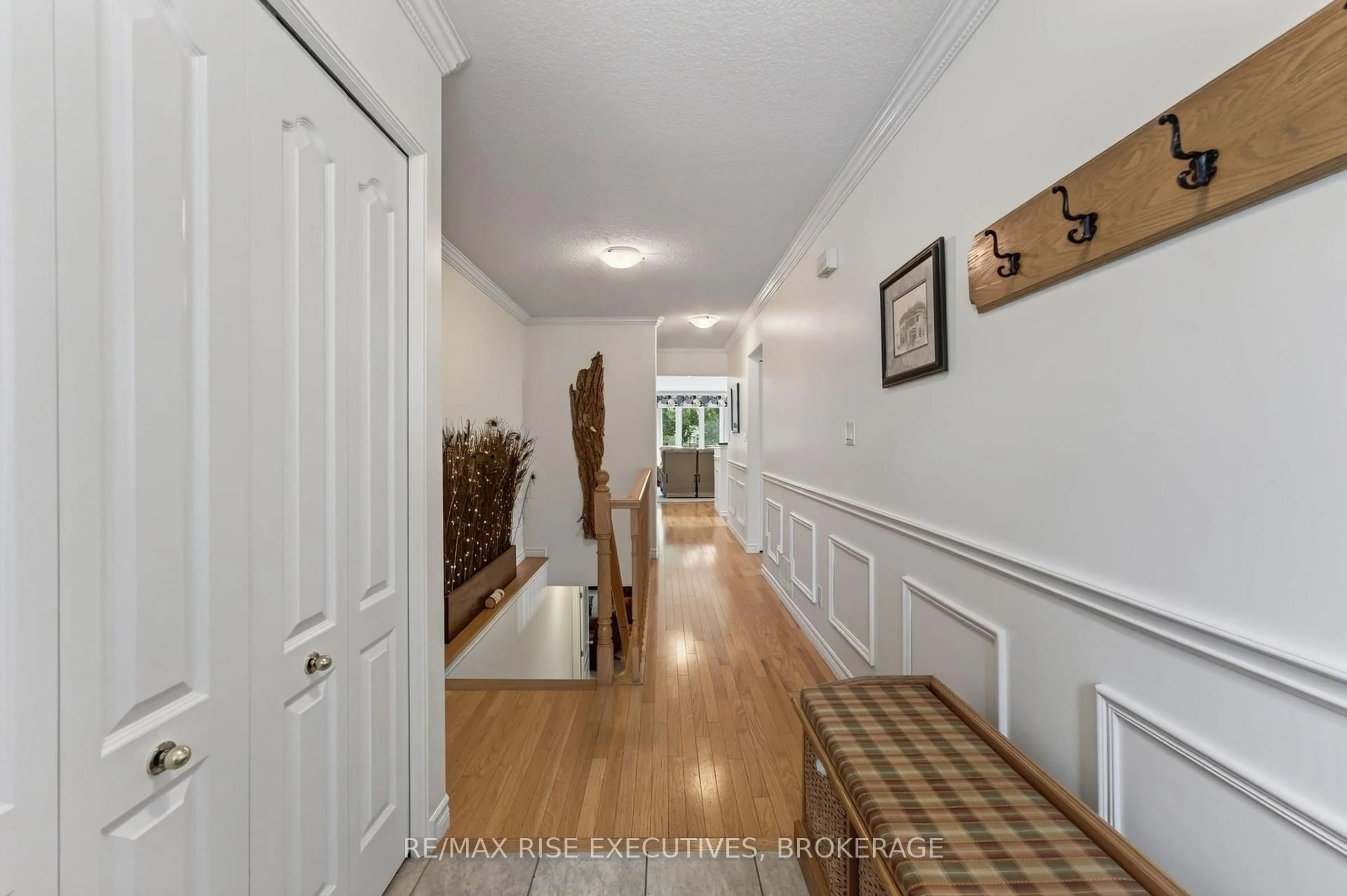 Indoor entryway for 113 Ellesmeer Ave, Kingston Ontario K7P 3H9