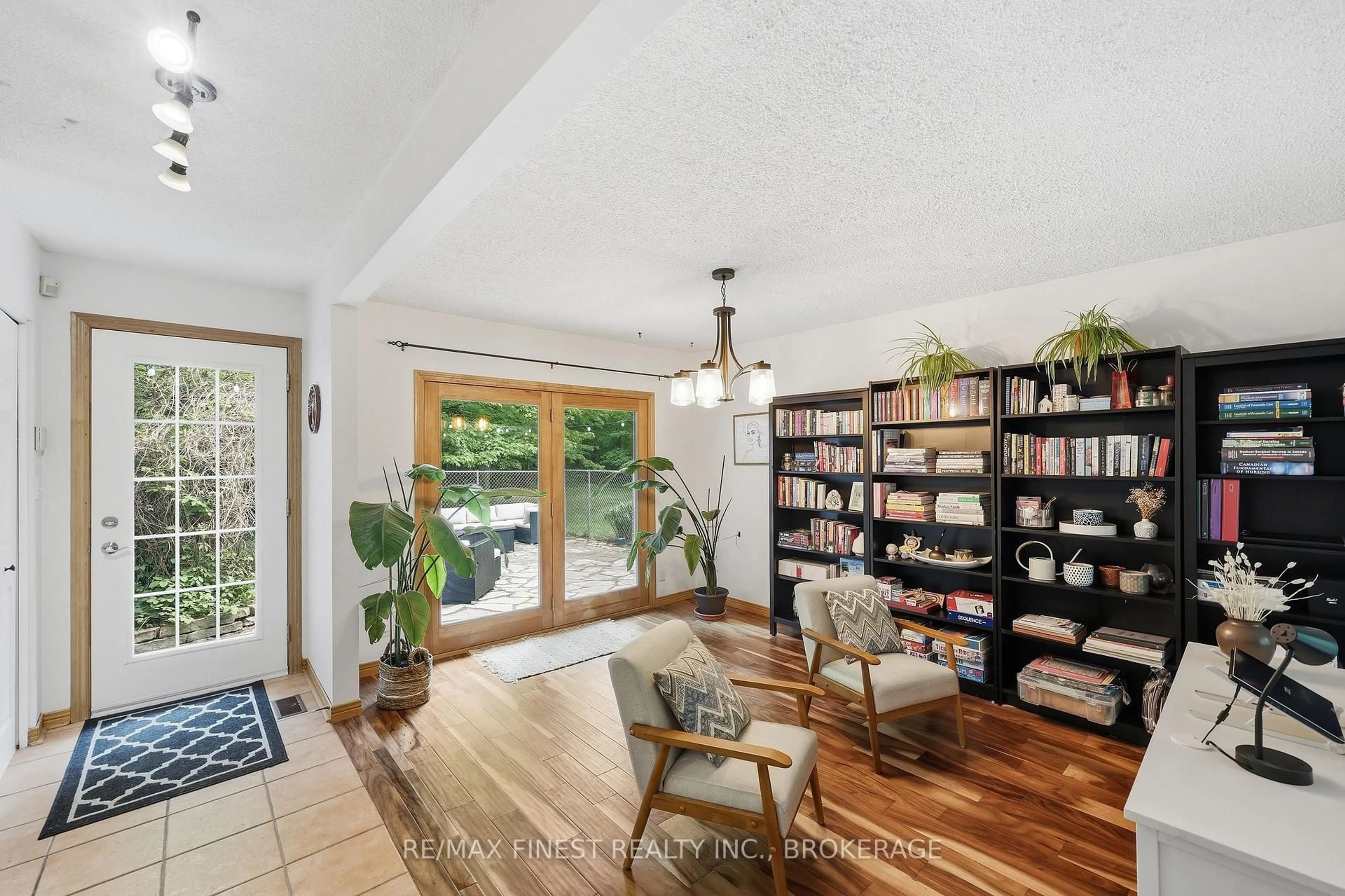 Unknown for 1465 Middle Rd, Kingston Ontario K7L 5H6
