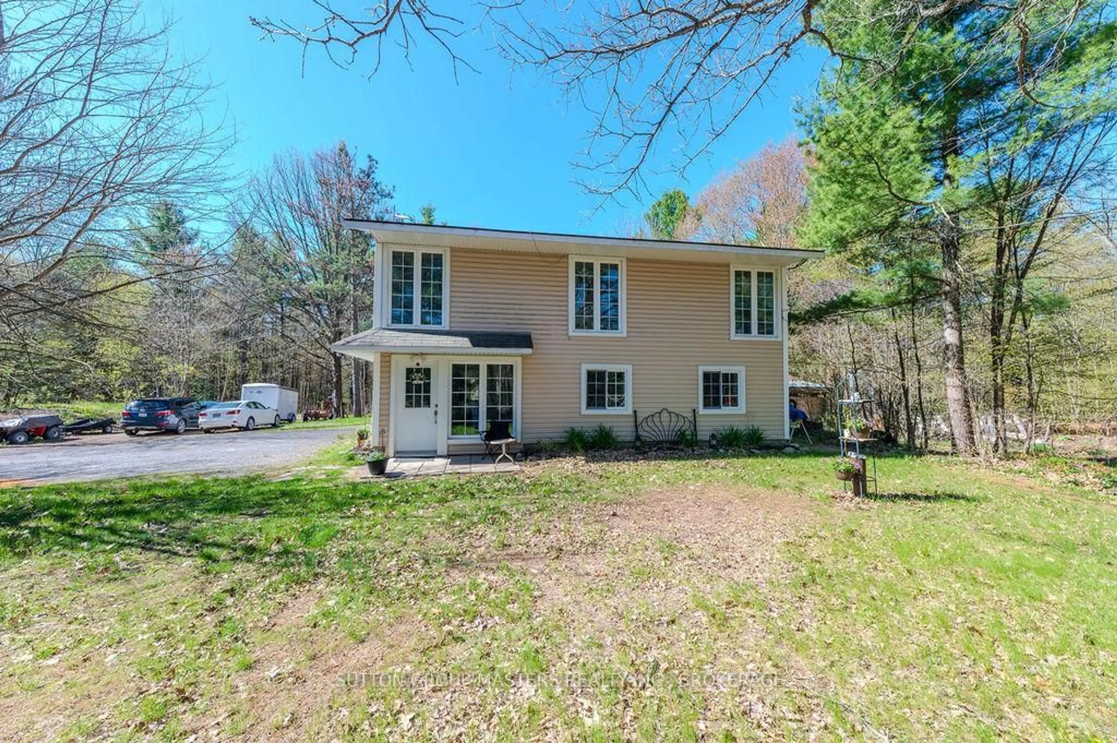 A pic from outside/outdoor area/front of a property/back of a property/a pic from drone, water/lake/river/ocean view for 1839 Oak Flats Rd, Godfrey Ontario K0H 1T0