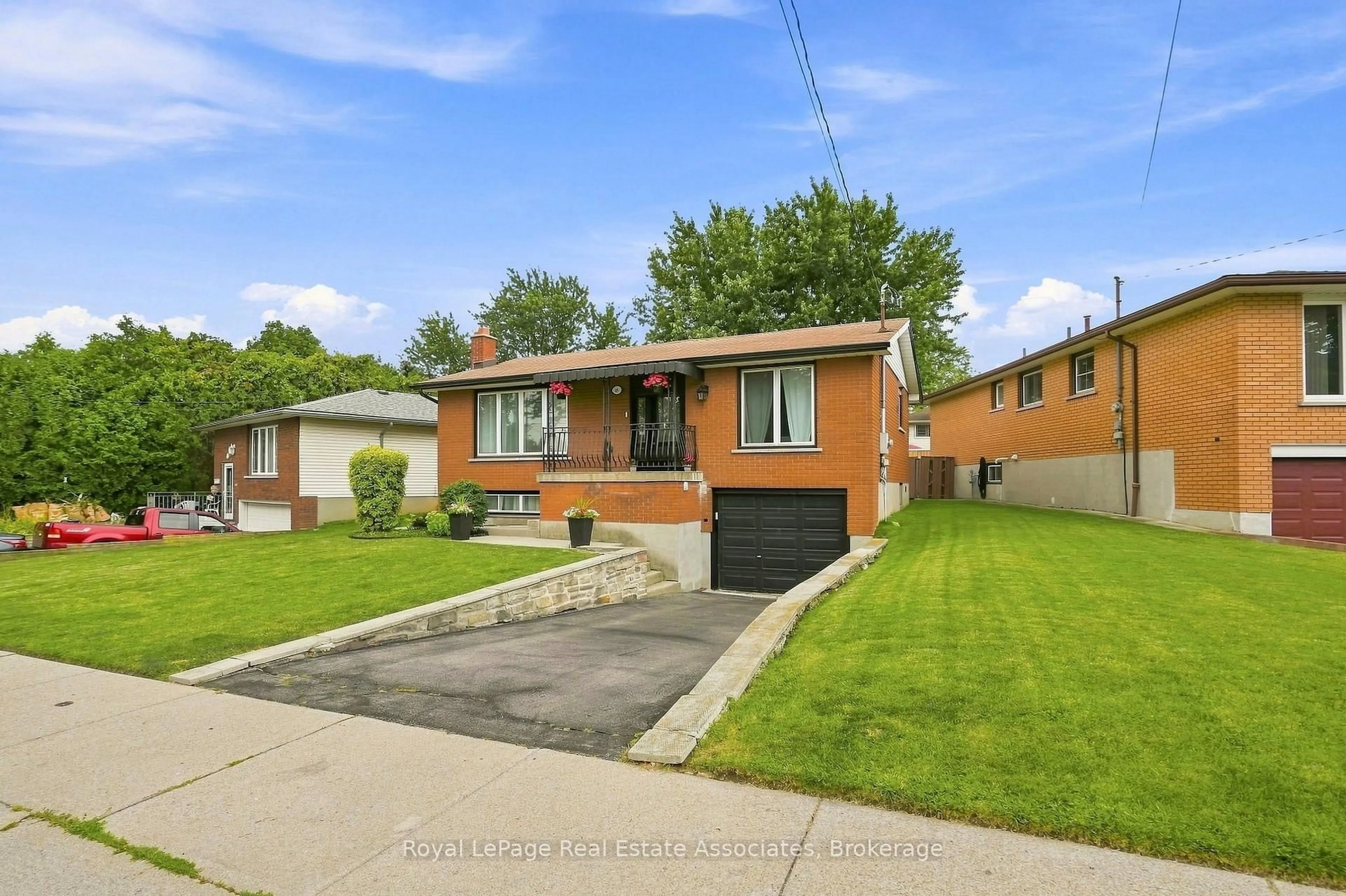 Home with brick exterior material, street for 15 Quay Crt, Hamilton Ontario L8W 1R2