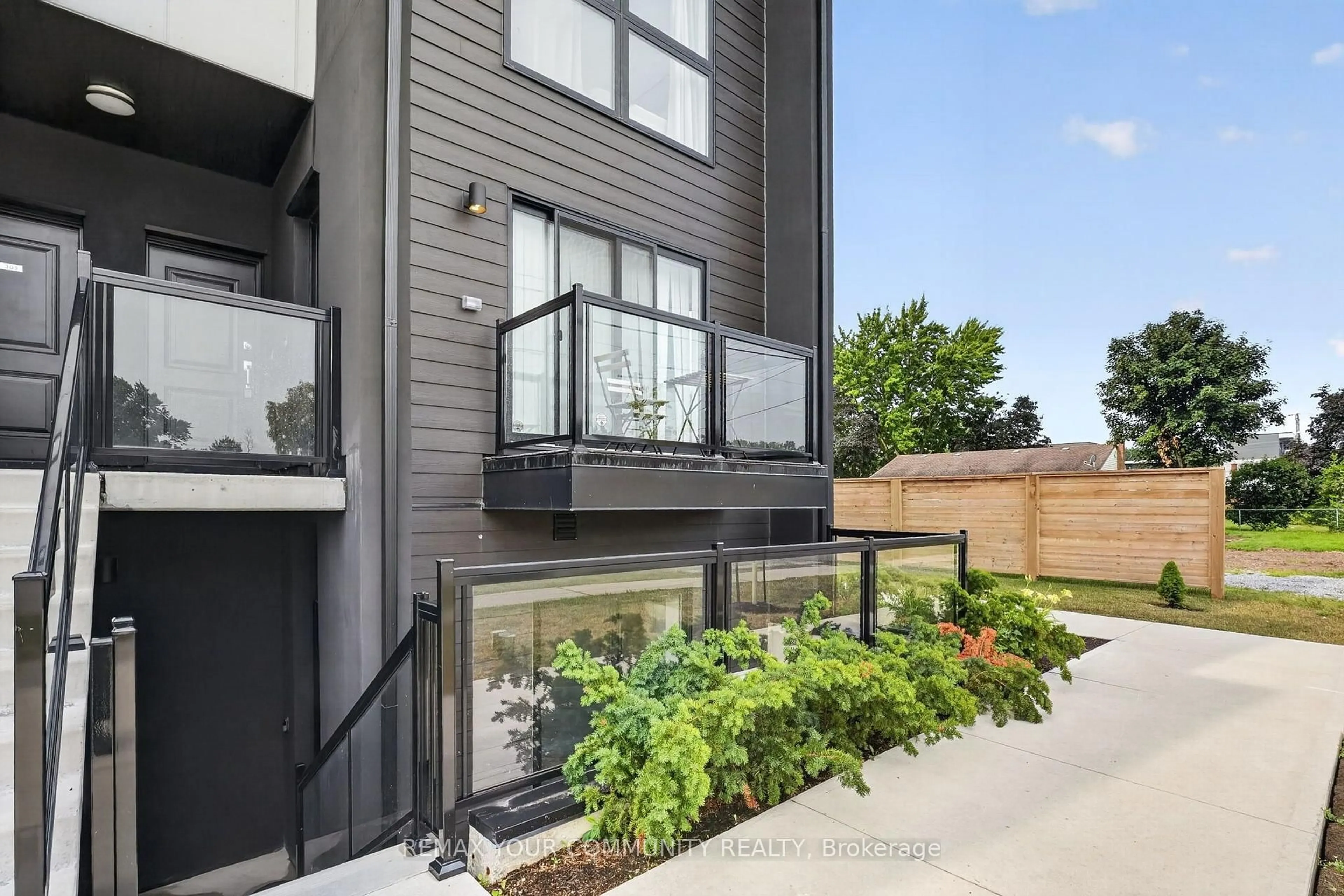 Unknown for 7277 Wilson Cres #106, Niagara Falls Ontario L2G 4R8
