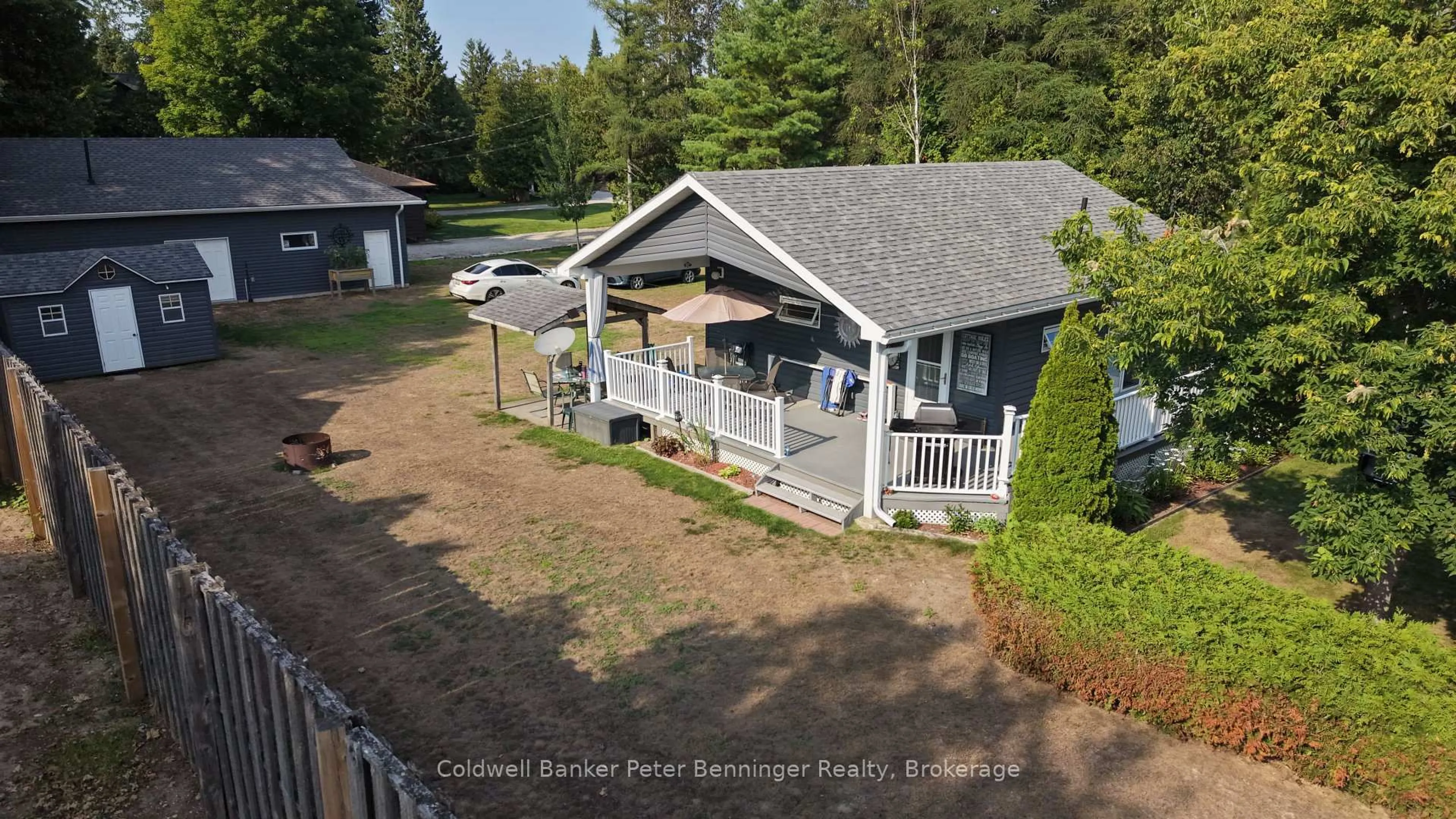 A pic from outside/outdoor area/front of a property/back of a property/a pic from drone, water/lake/river/ocean view for 810 Second Ave, South Bruce Peninsula Ontario N0H 2G0
