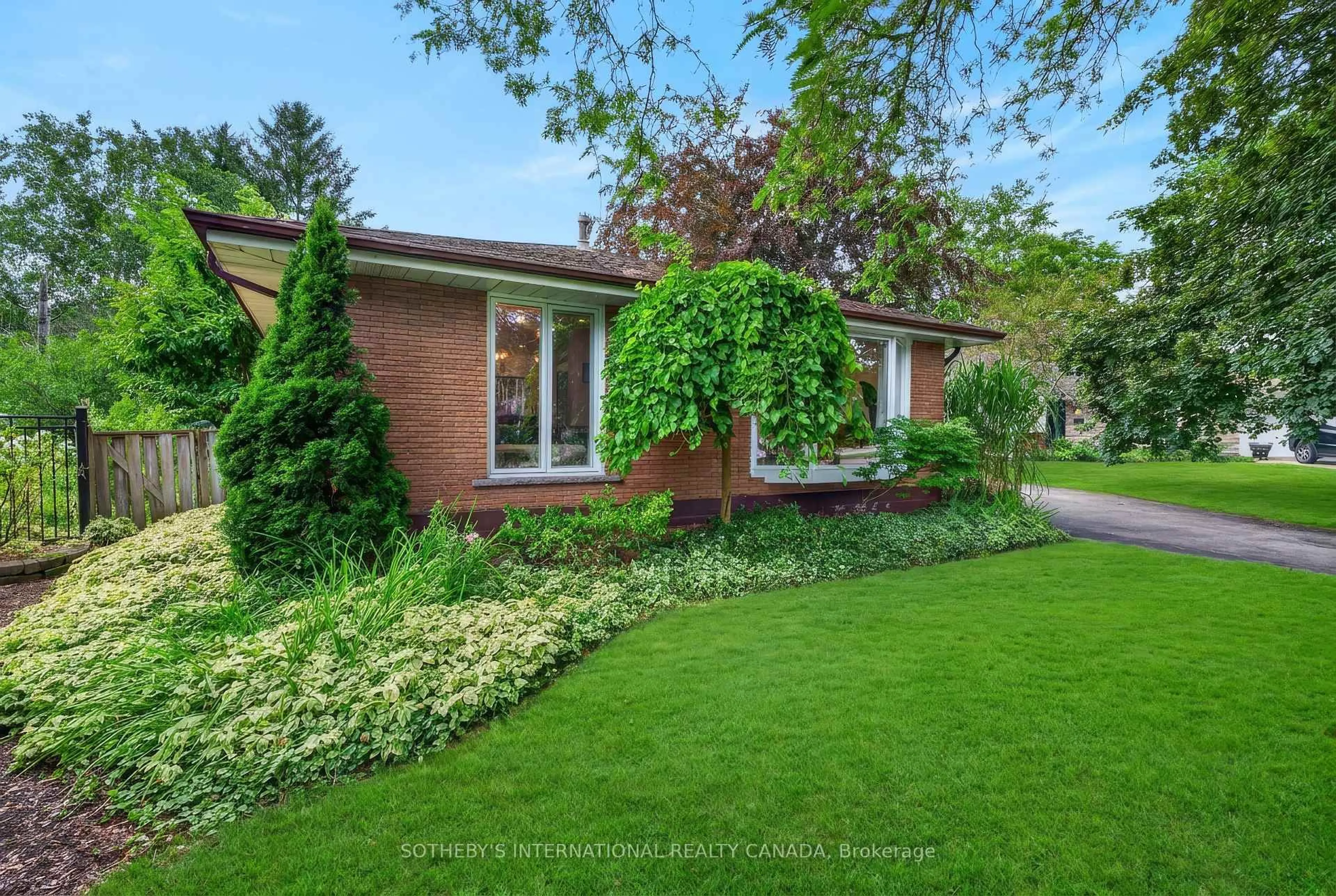 Home with brick exterior material, street for 20 Monarch Crt, Hamilton Ontario L9H 3W1