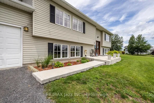 23 Bayview Dr, Napanee 4