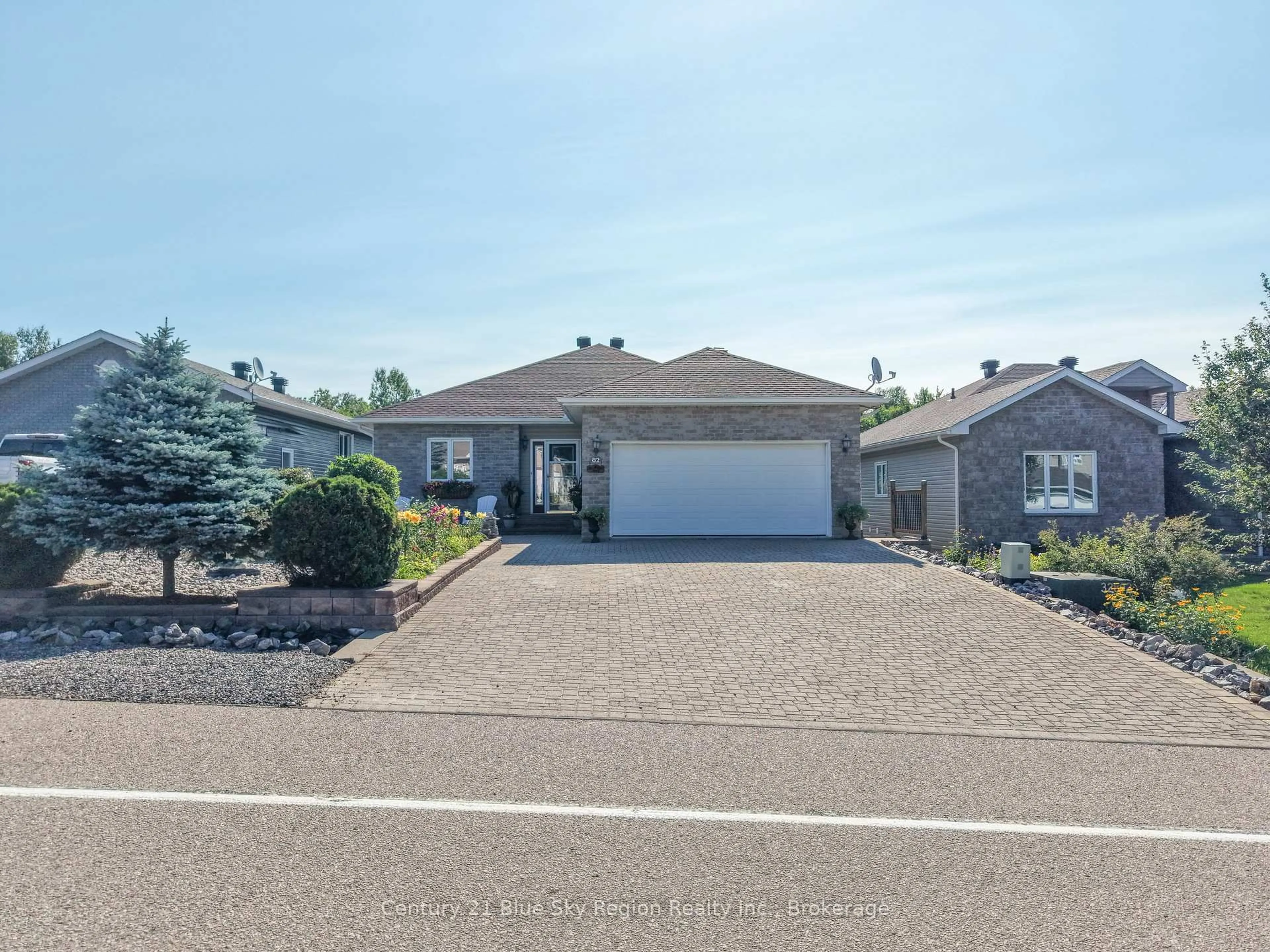 Home with vinyl exterior material, street for 82 Kilby Lane, Callander Ontario P0H 1H0