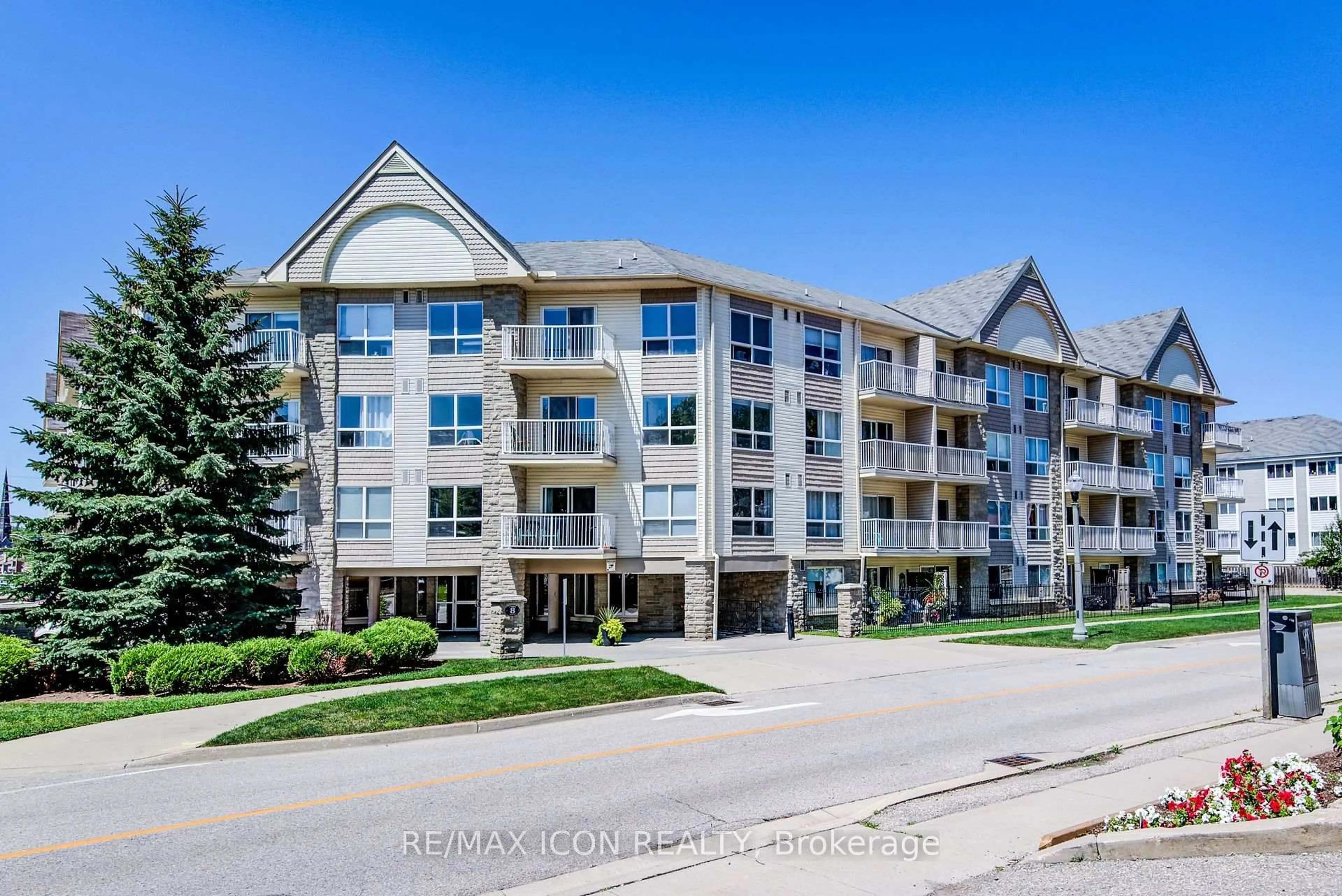 Unknown for 8 Harris St #118, Cambridge Ontario N1R 8R1