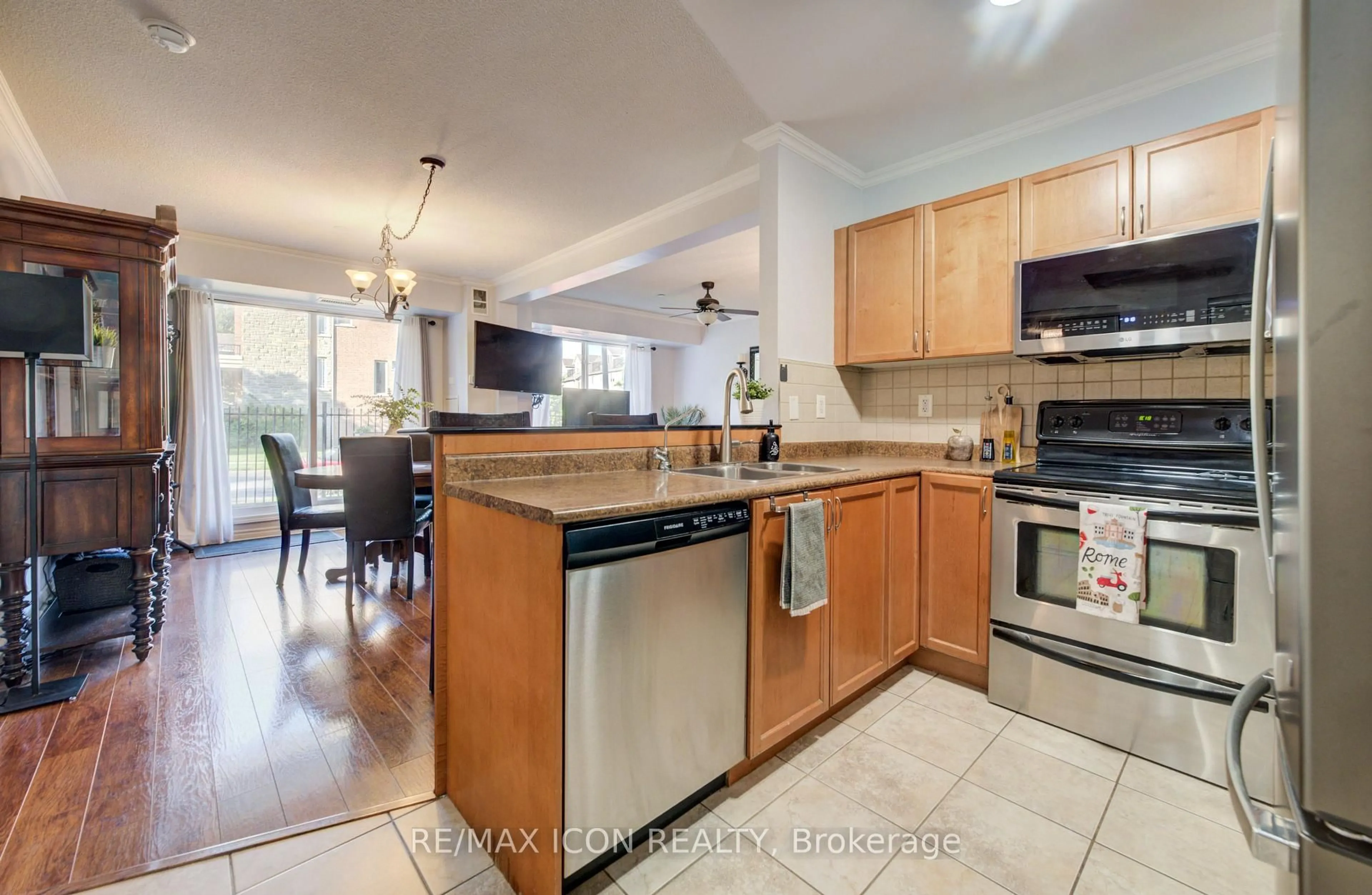 Open concept kitchen, unknown for 8 Harris St #118, Cambridge Ontario N1R 8R1