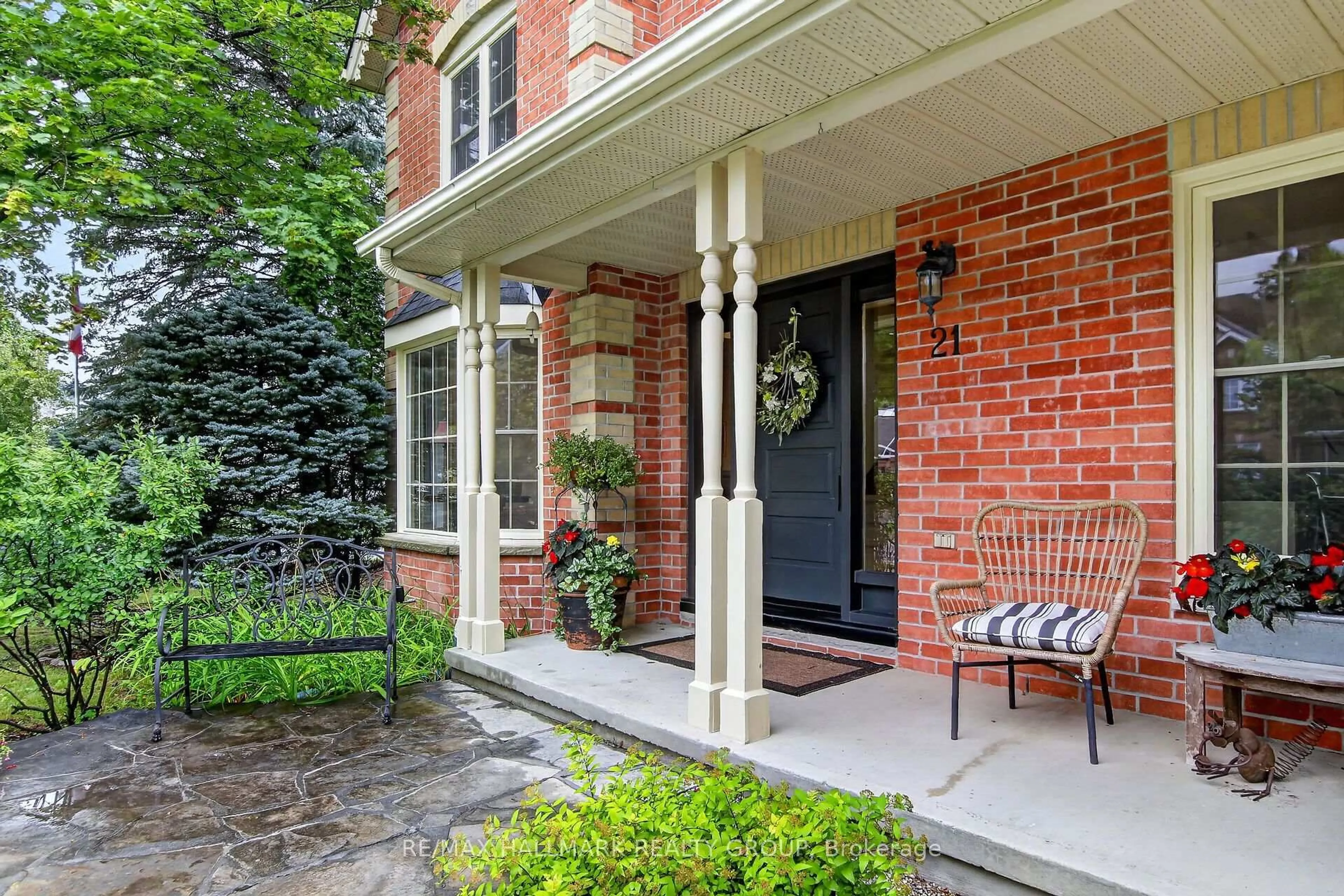 Home with brick exterior material, street for 21 Delamere Dr, Stittsville Ontario K2S 1G7