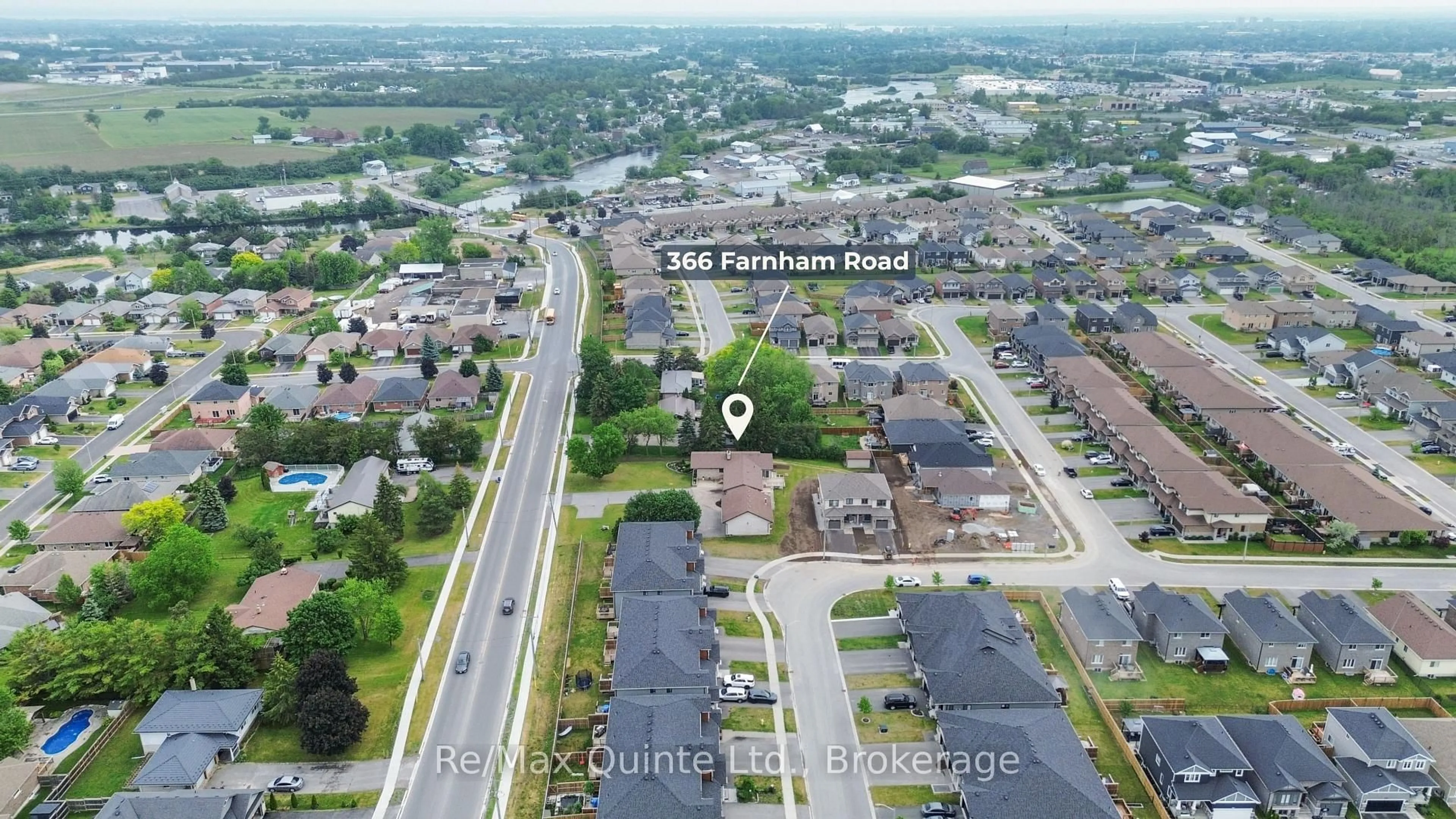 A pic from outside/outdoor area/front of a property/back of a property/a pic from drone, street for 366 Farnham Rd, Belleville Ontario K8N 4Z5