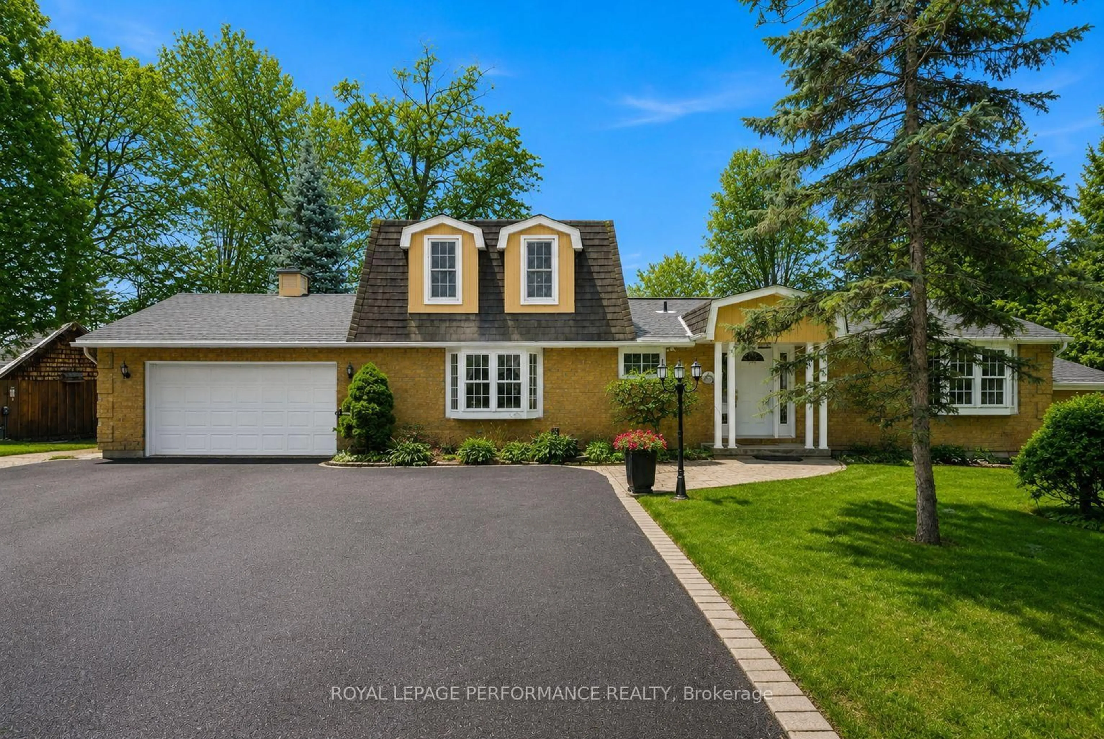 Home with vinyl exterior material, street for 6588 Tree Haven Rd, South Glengarry Ontario K0C 2E0
