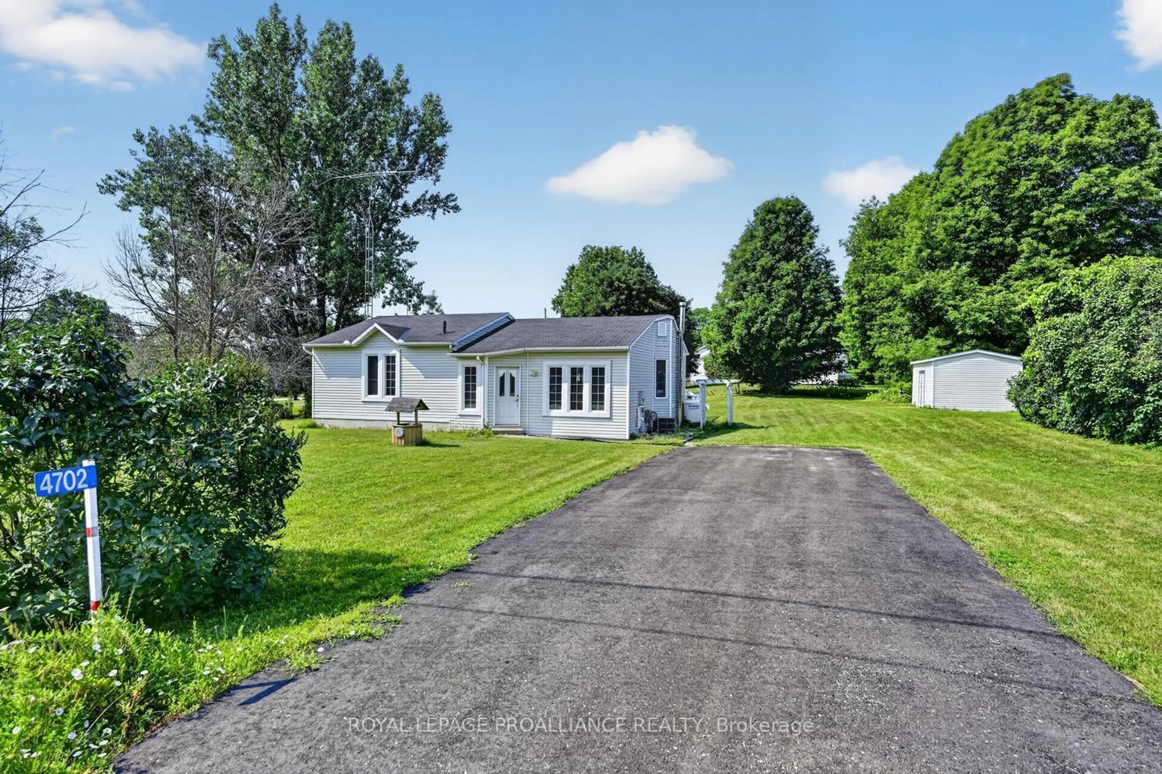 A pic from outside/outdoor area/front of a property/back of a property/a pic from drone, street for 4702 Baker Dr, Augusta Ontario K0E 1T0