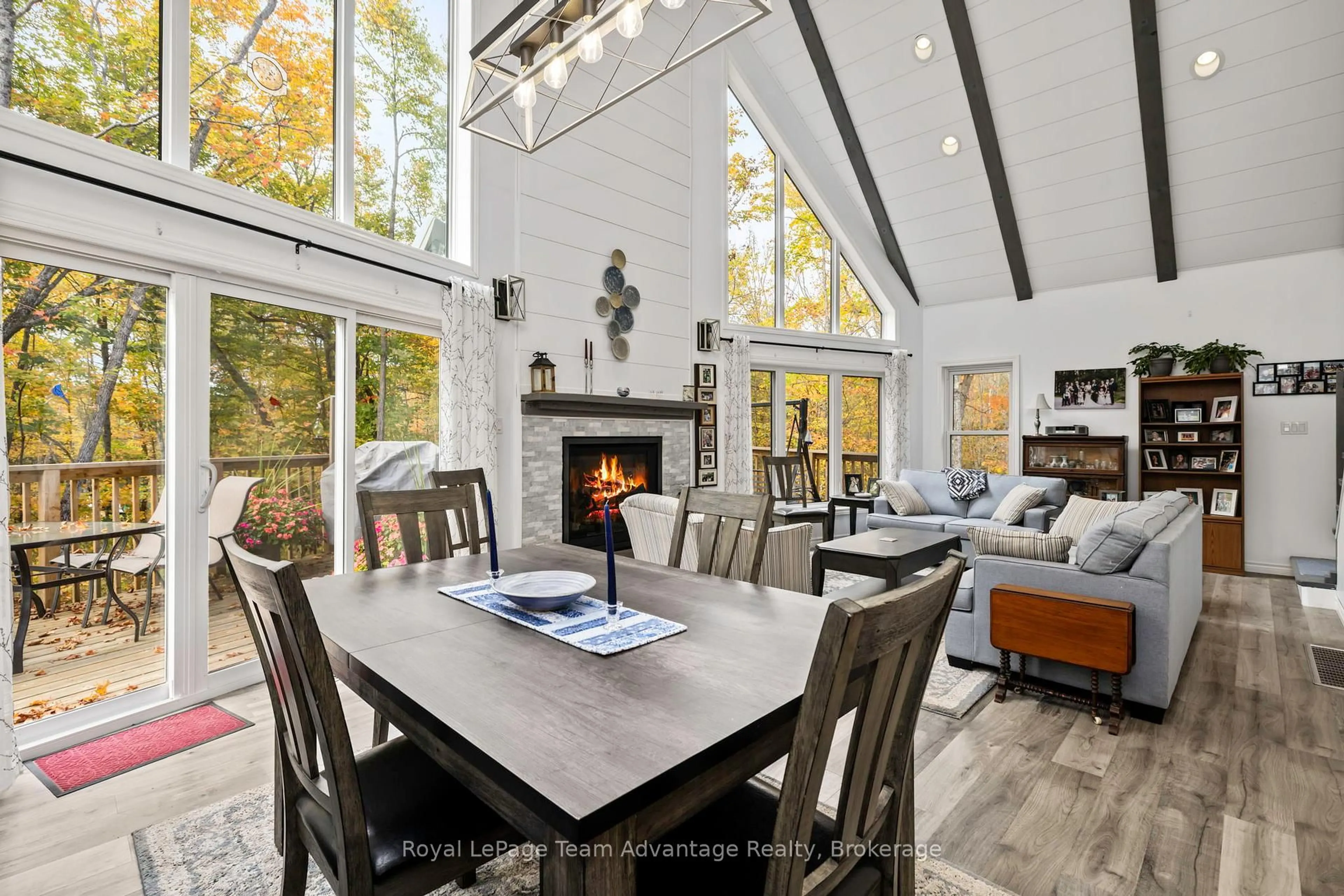 Open concept kitchen, unknown for 17 Hagerman Crt, Seguin Ontario P2A 0B2