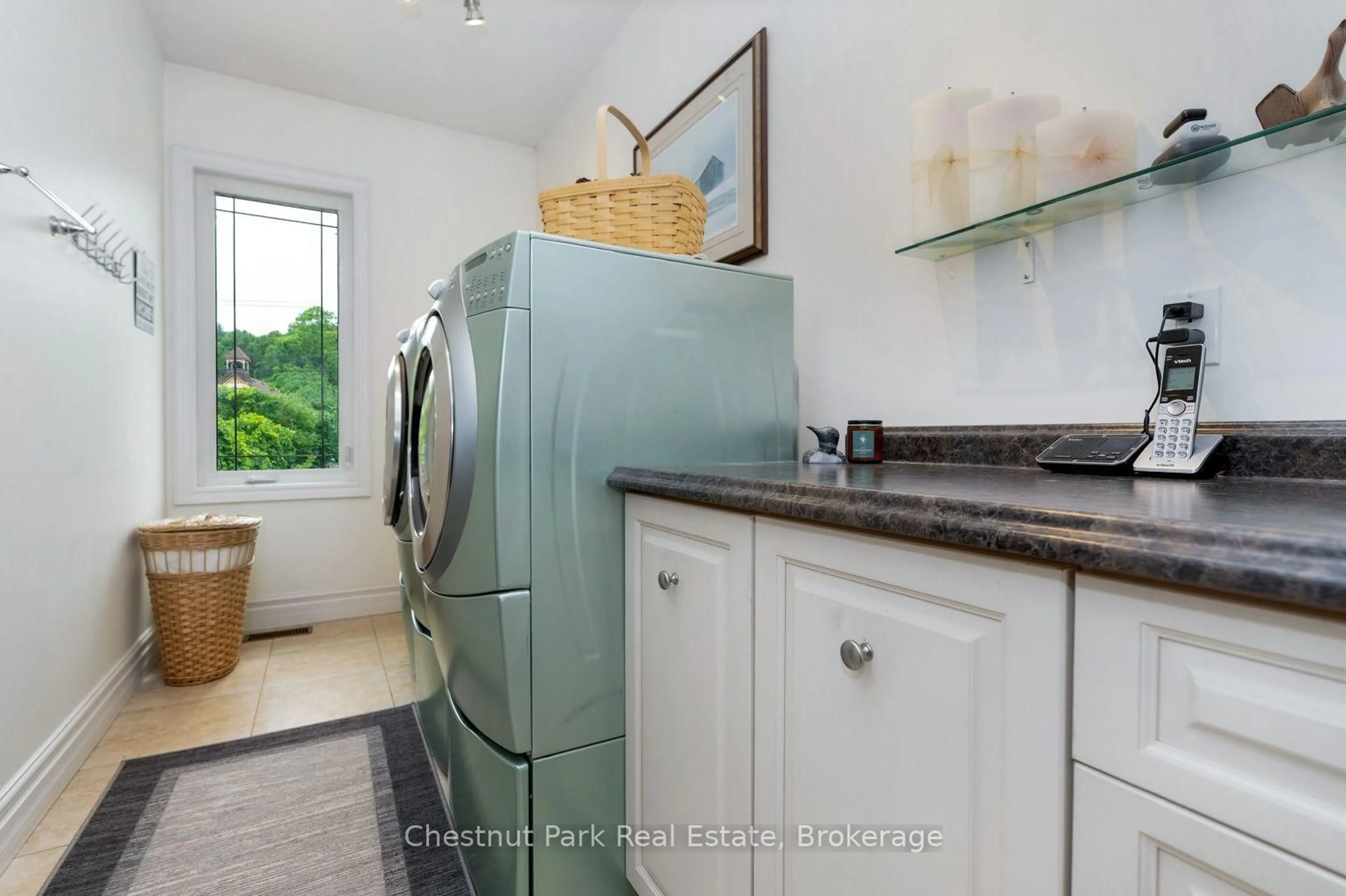 Laundry room for 133 Lakeshore Rd, Blue Mountains Ontario L9Y 0N1