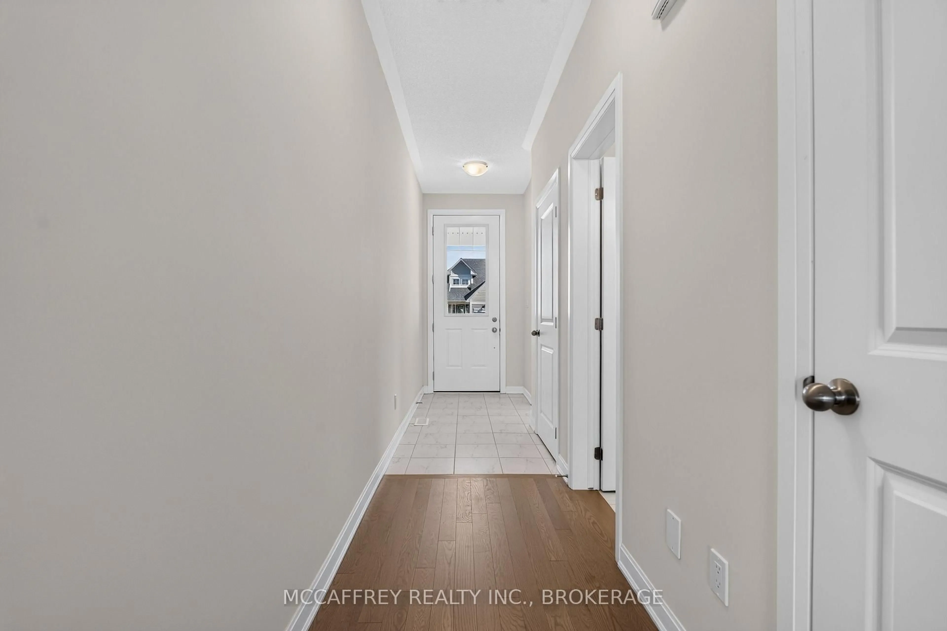 Indoor entryway for 19 Oakmont Dr, Bath Ontario K0H 1G0