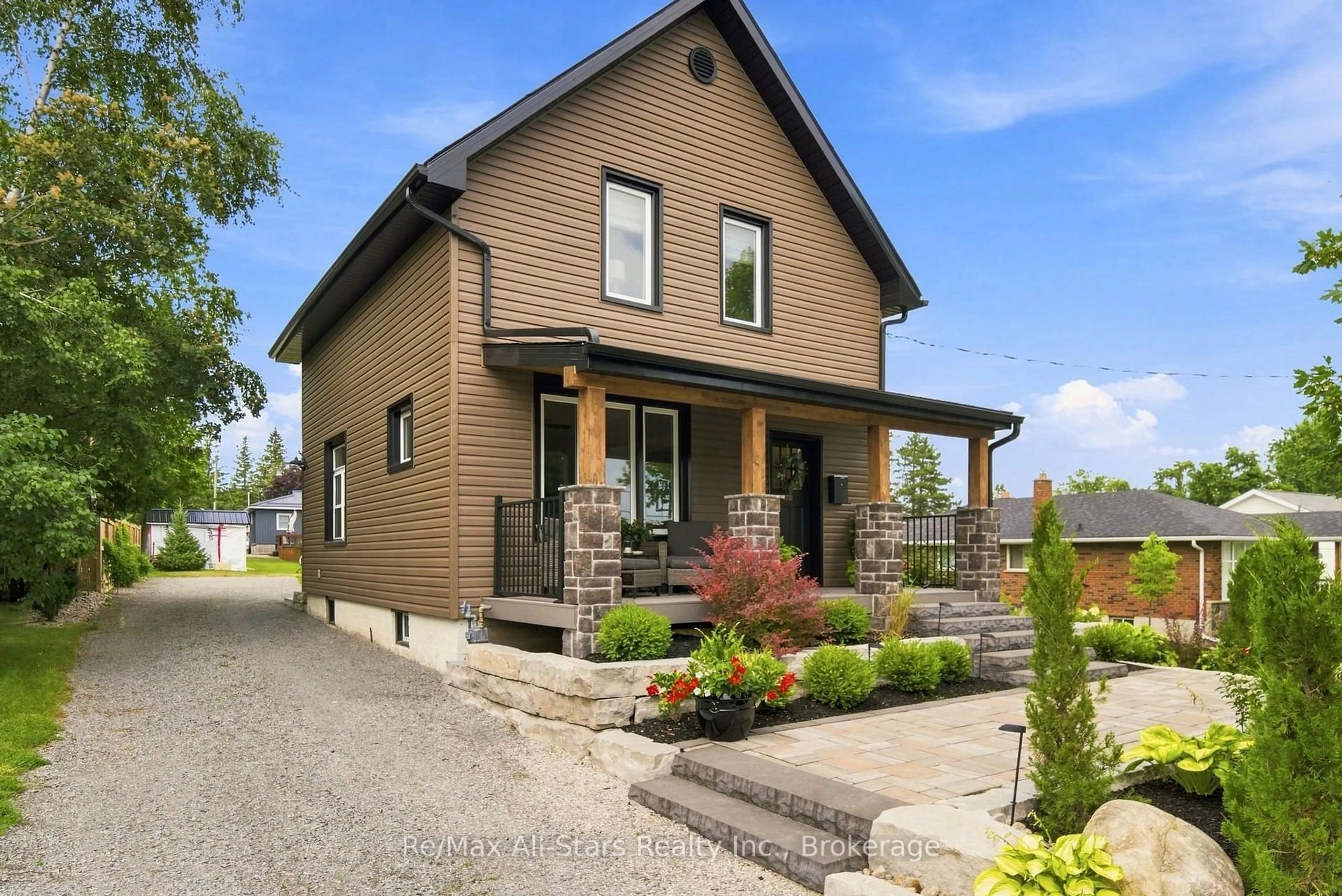 Home with brick exterior material, street for 20 Mary St, Kawartha Lakes Ontario K9V 1V3