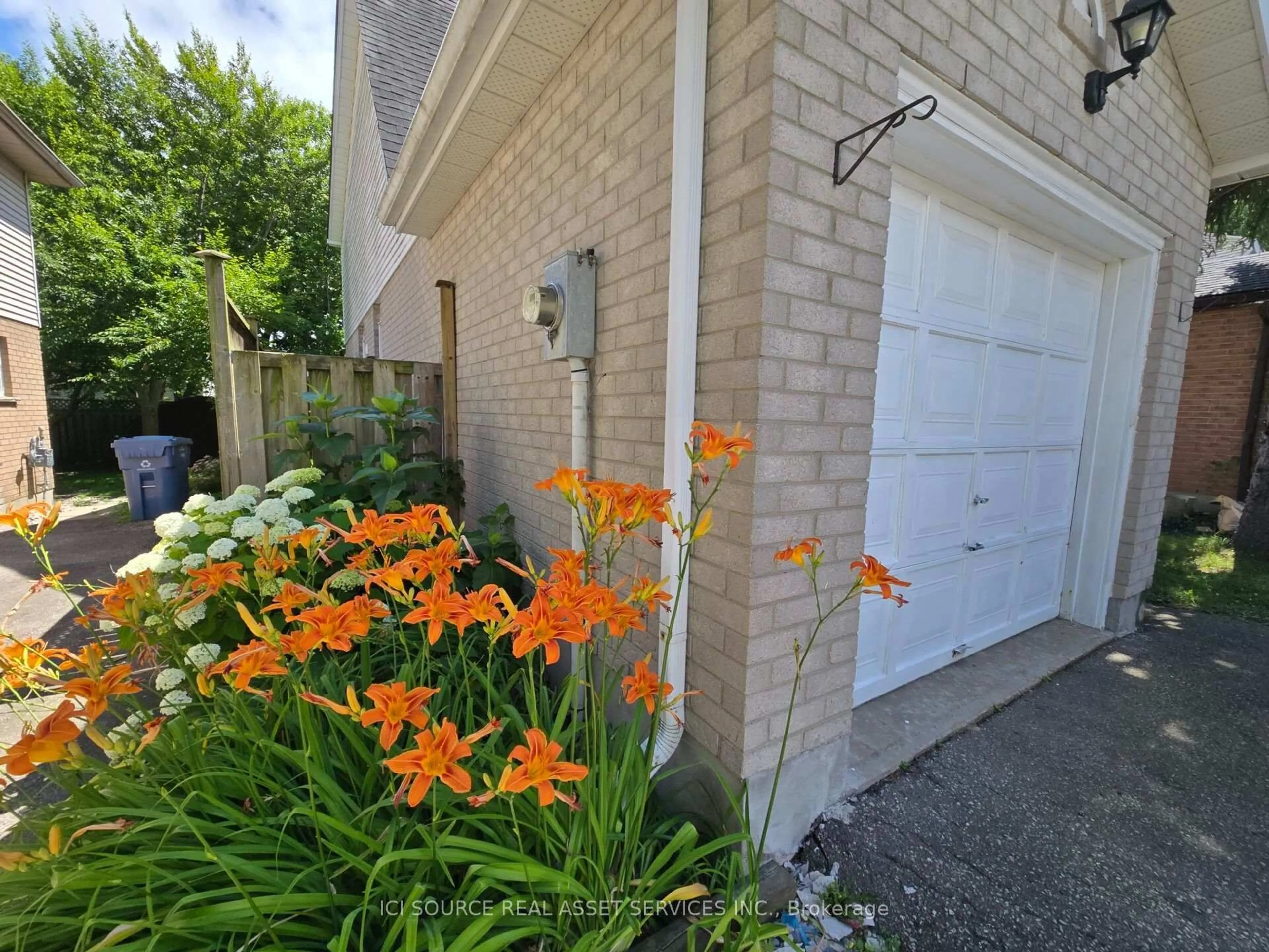 Unknown for 90 Cole Rd, Guelph Ontario N1G 4S3