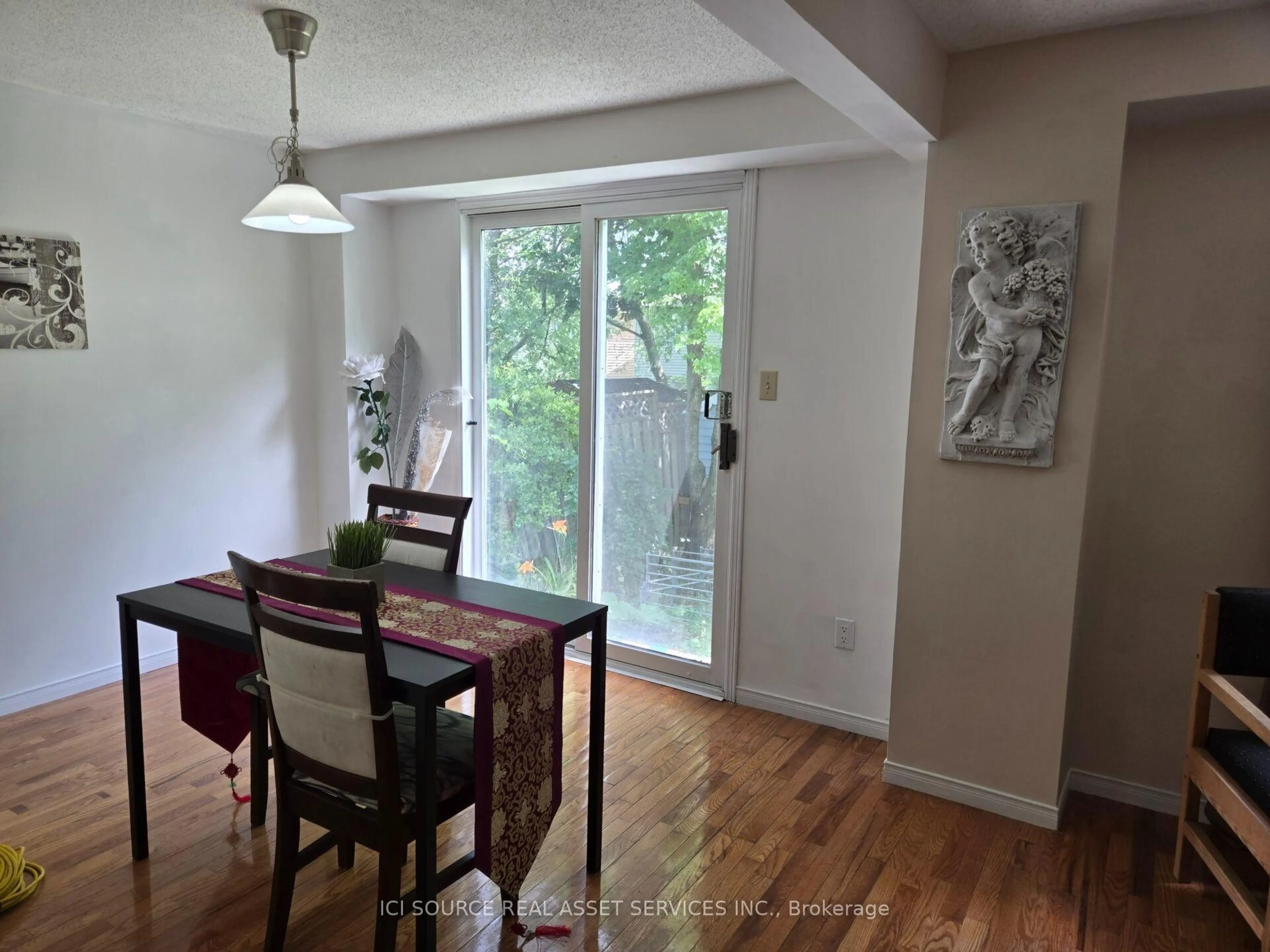 Dining room, unknown for 90 Cole Rd, Guelph Ontario N1G 4S3