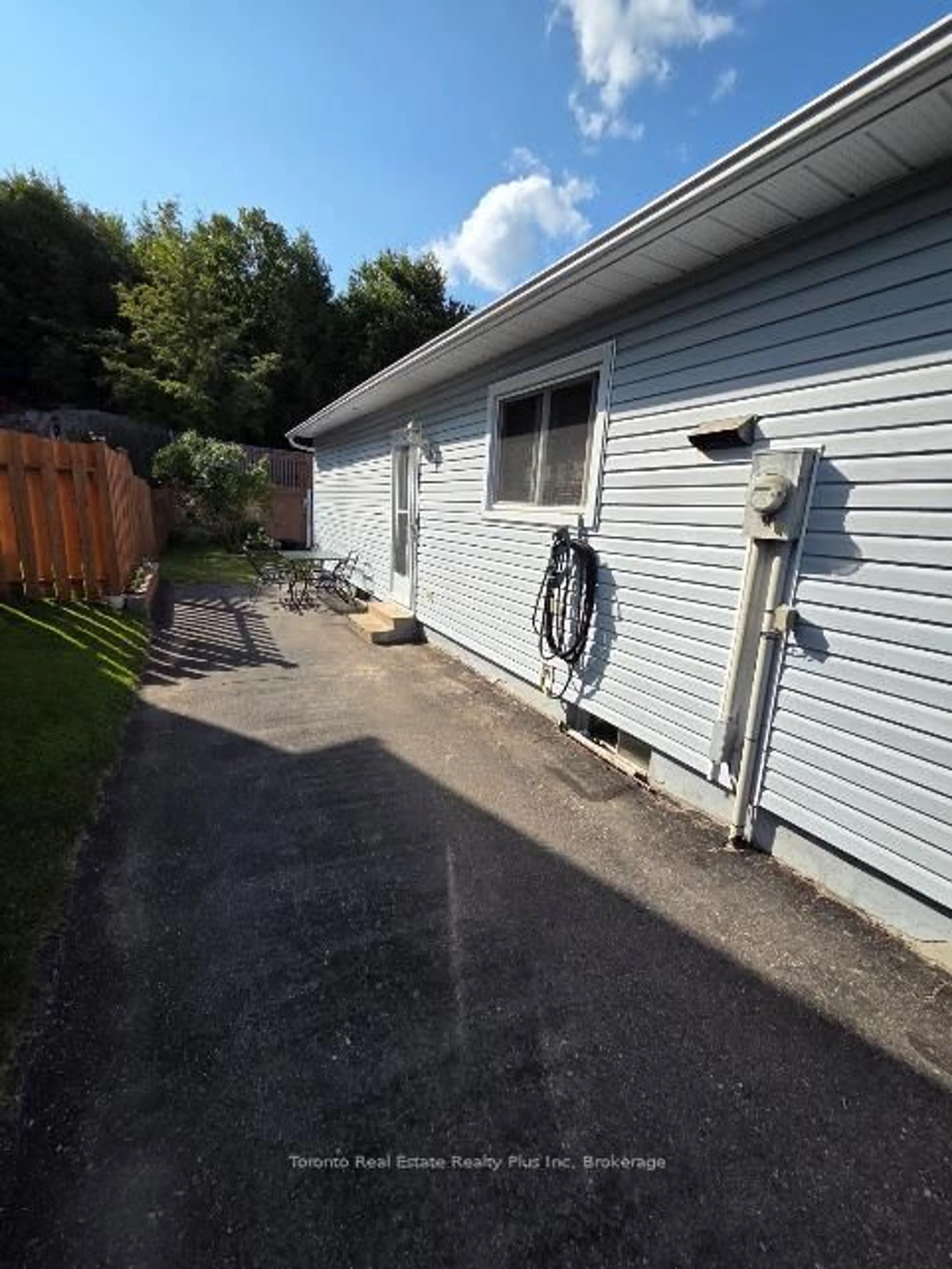 Unknown for 83 Laurier Rd, Elliot Lake Ontario P5A 2T9