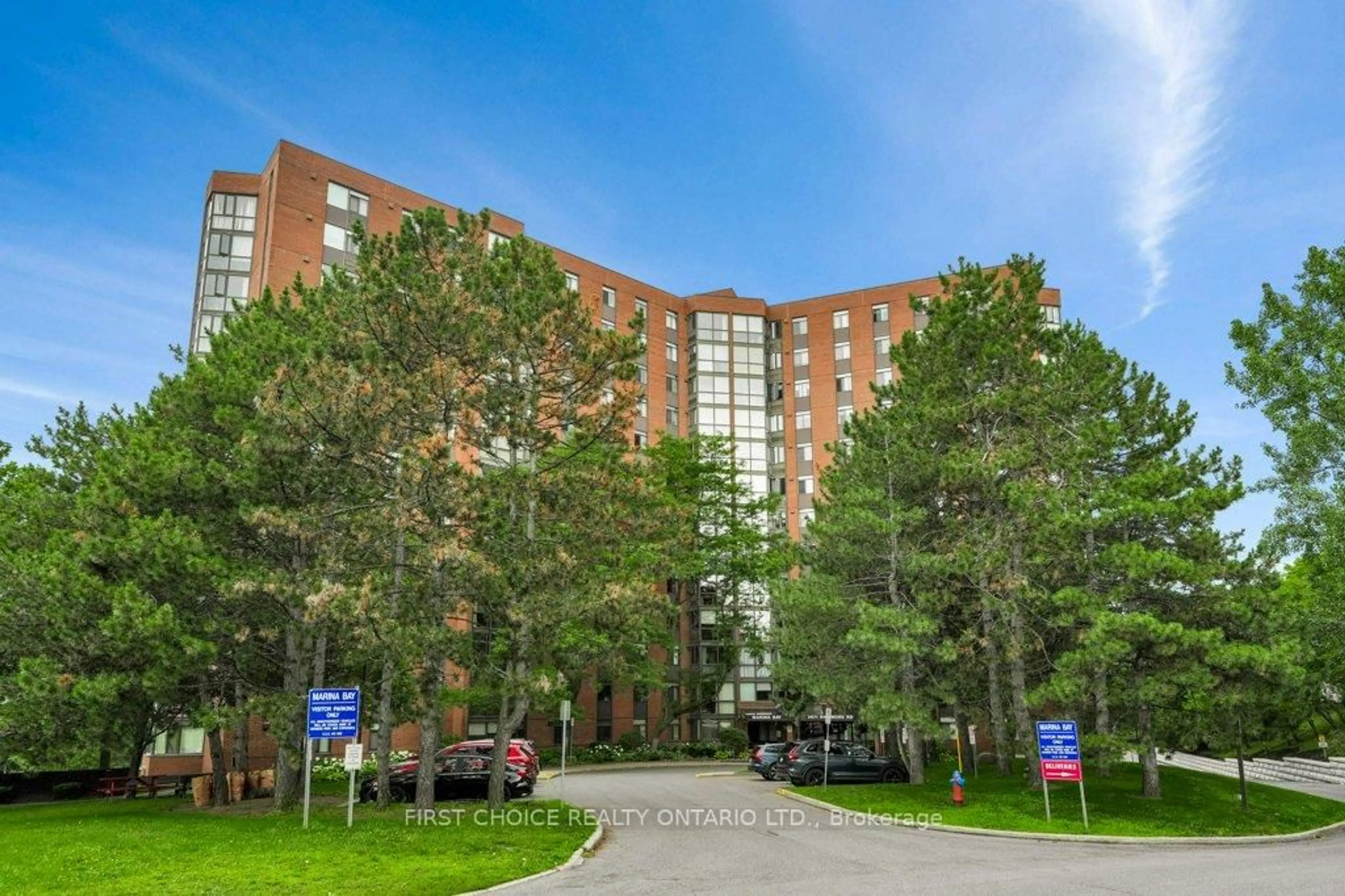 Indoor foyer for 2871 Richmond Rd #1208, Ottawa Ontario K2B 8M5