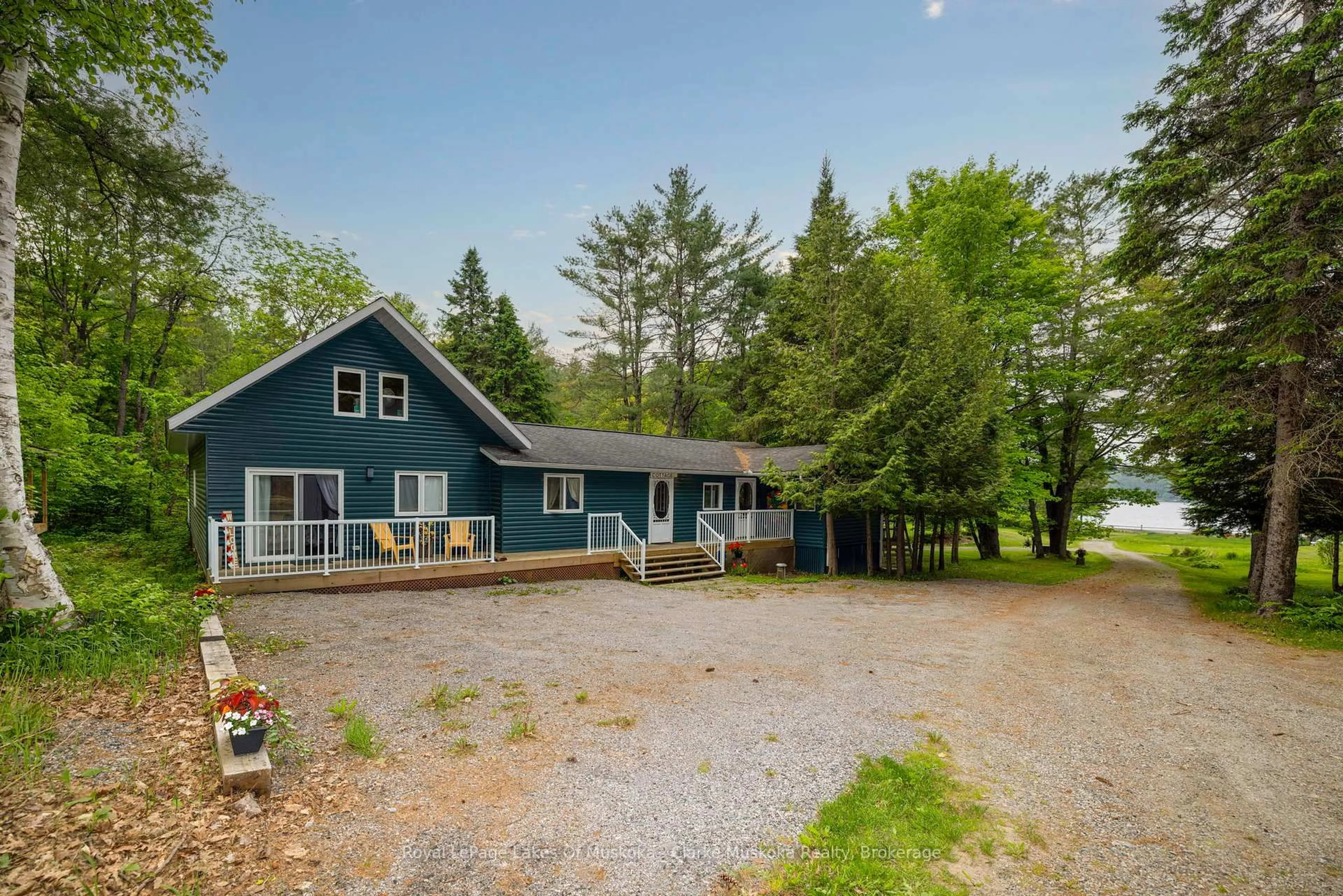 Patio, water/lake/river/ocean view for 3998 Highway 141 #12, Muskoka Lakes Ontario P0C 1J0