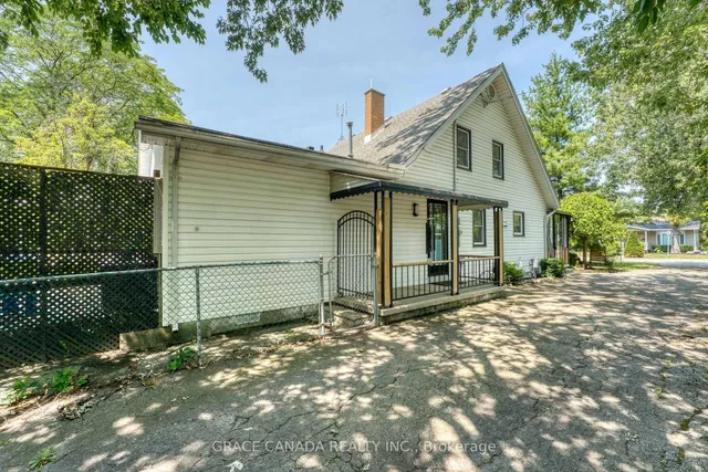 12437 St Thomas St, Tecumseh 4