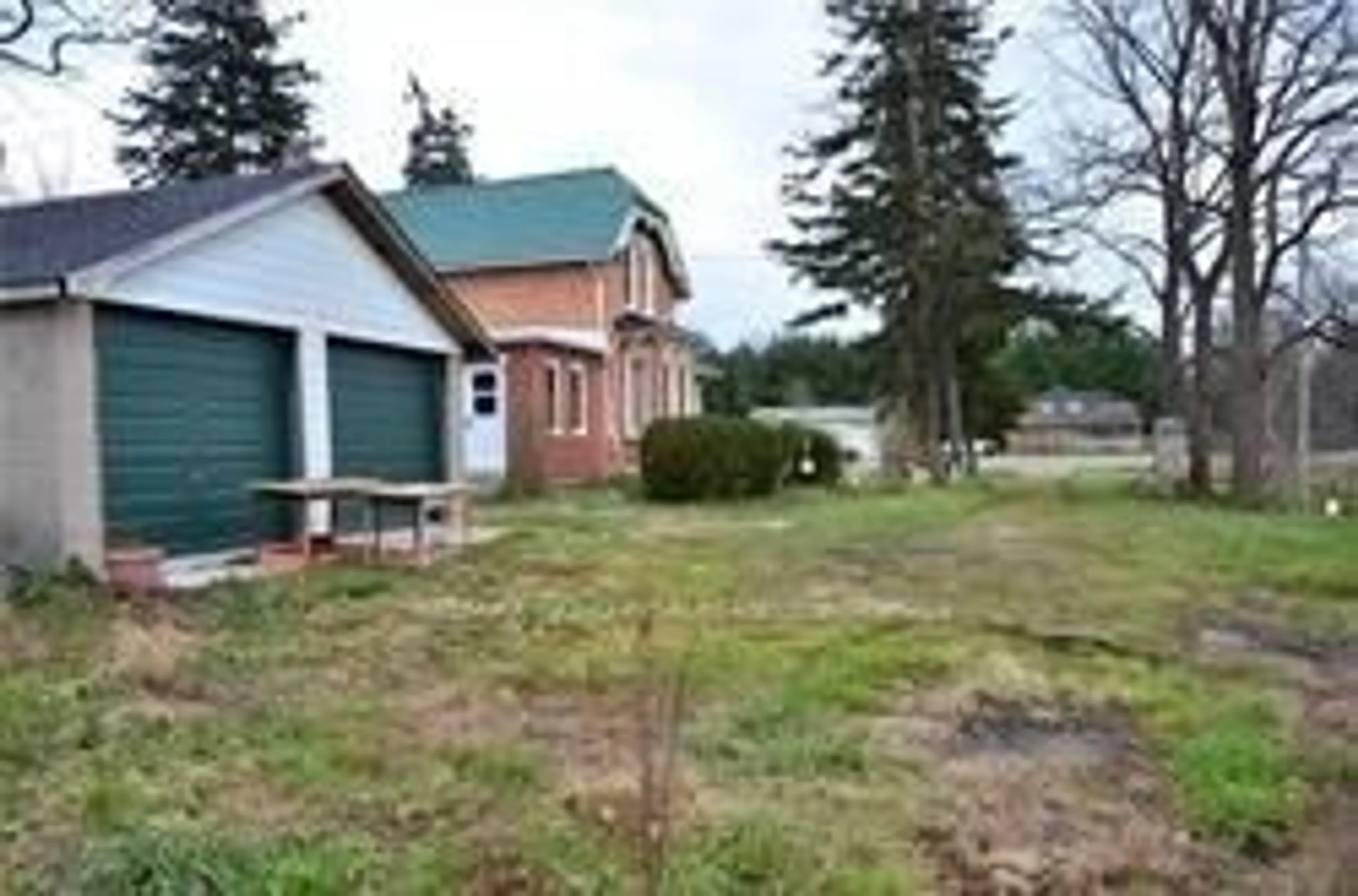 A pic from outside/outdoor area/front of a property/back of a property/a pic from drone, unknown for 1463 Highway 3 East, Haldimand Ontario N1A 2W7