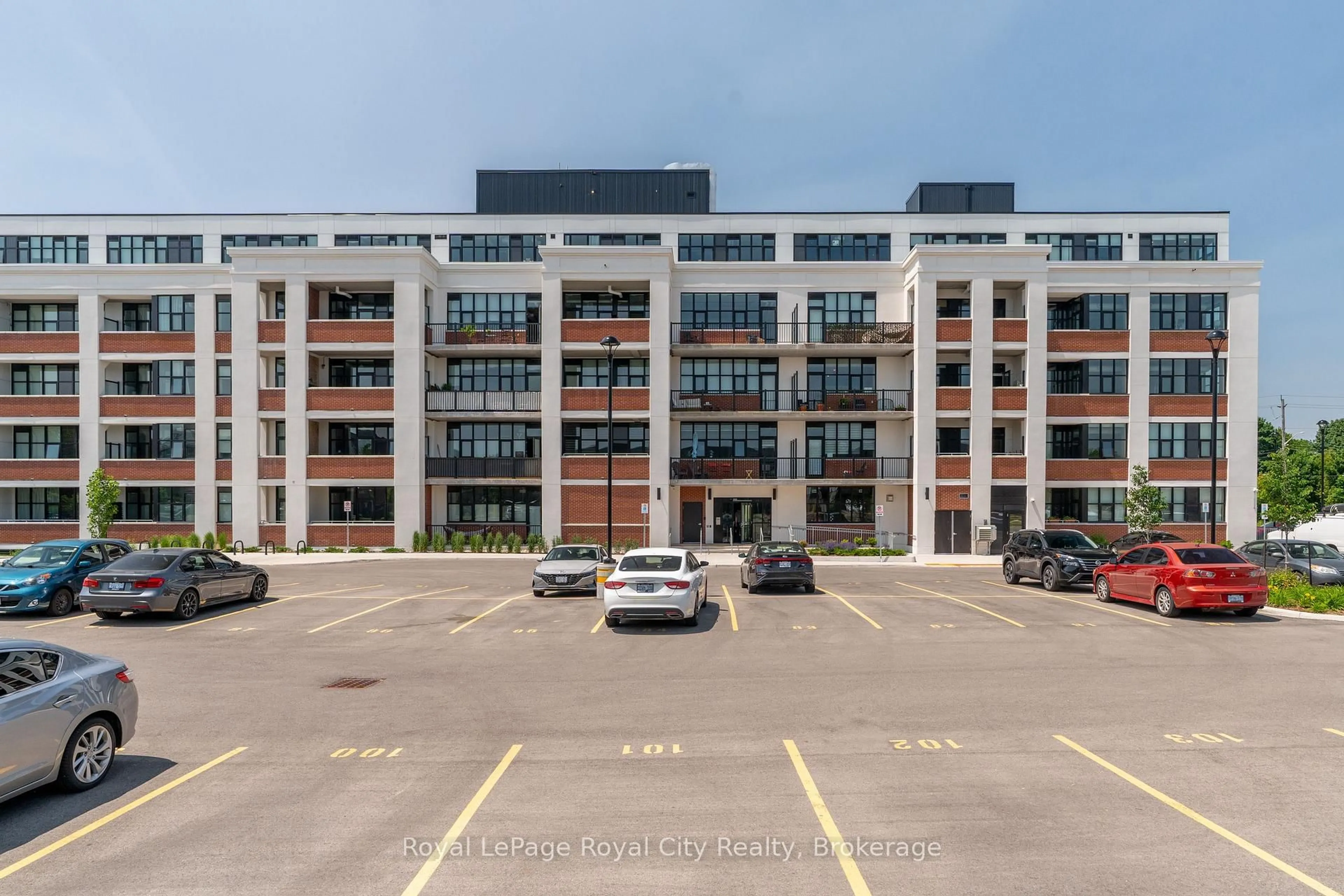 Unknown for 120 Huron St #112, Guelph Ontario N1E 0T8