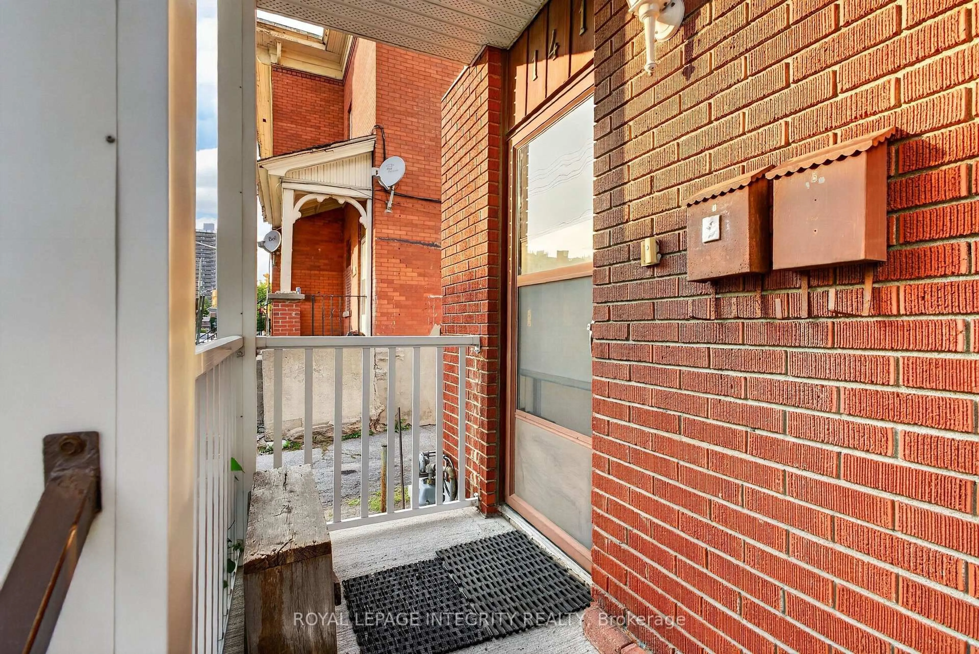 Unknown for 141 Percy St, Ottawa Ontario K1R 6C8