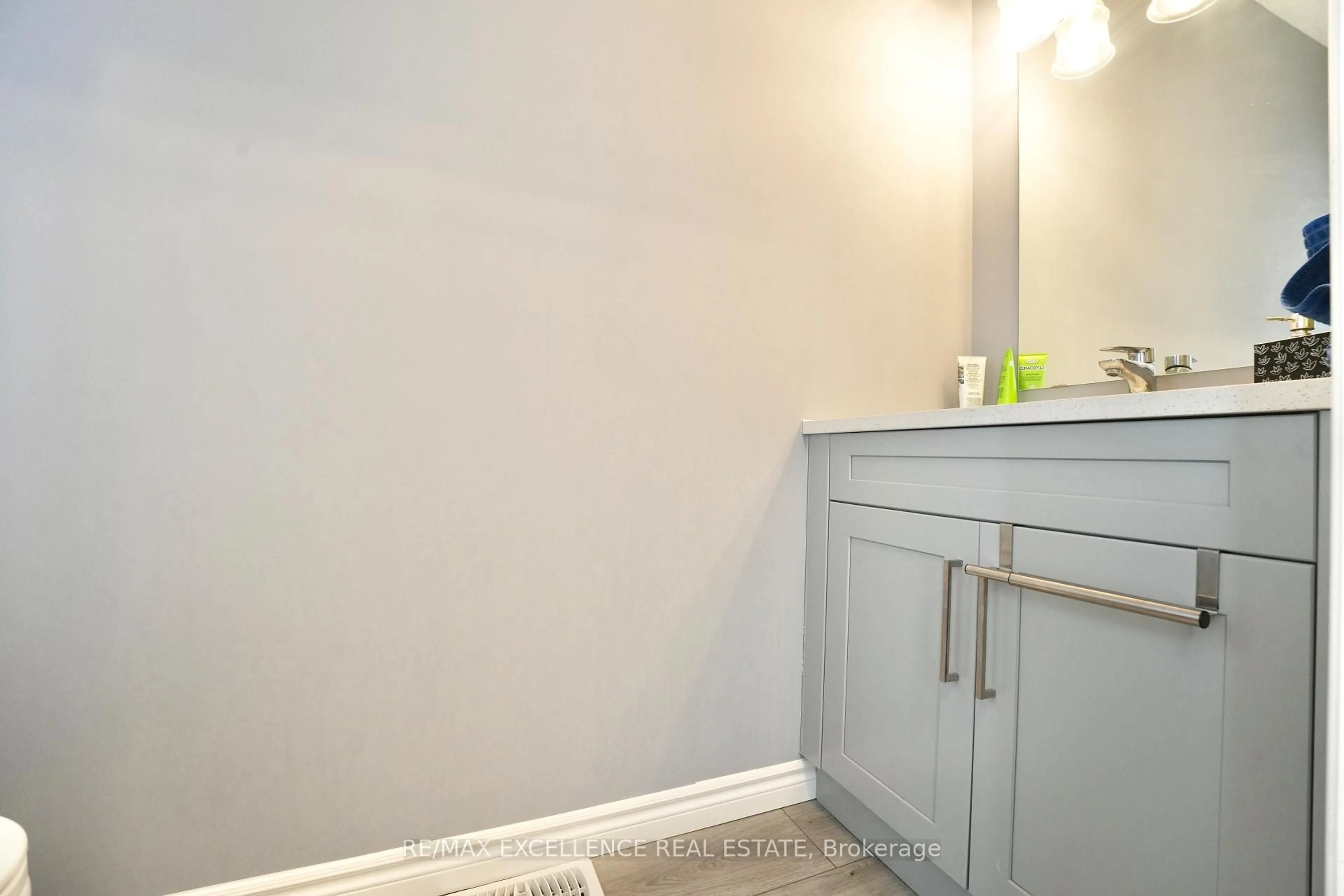 A pic of a room for 130 BYERS St, London South Ontario N6L 0J3