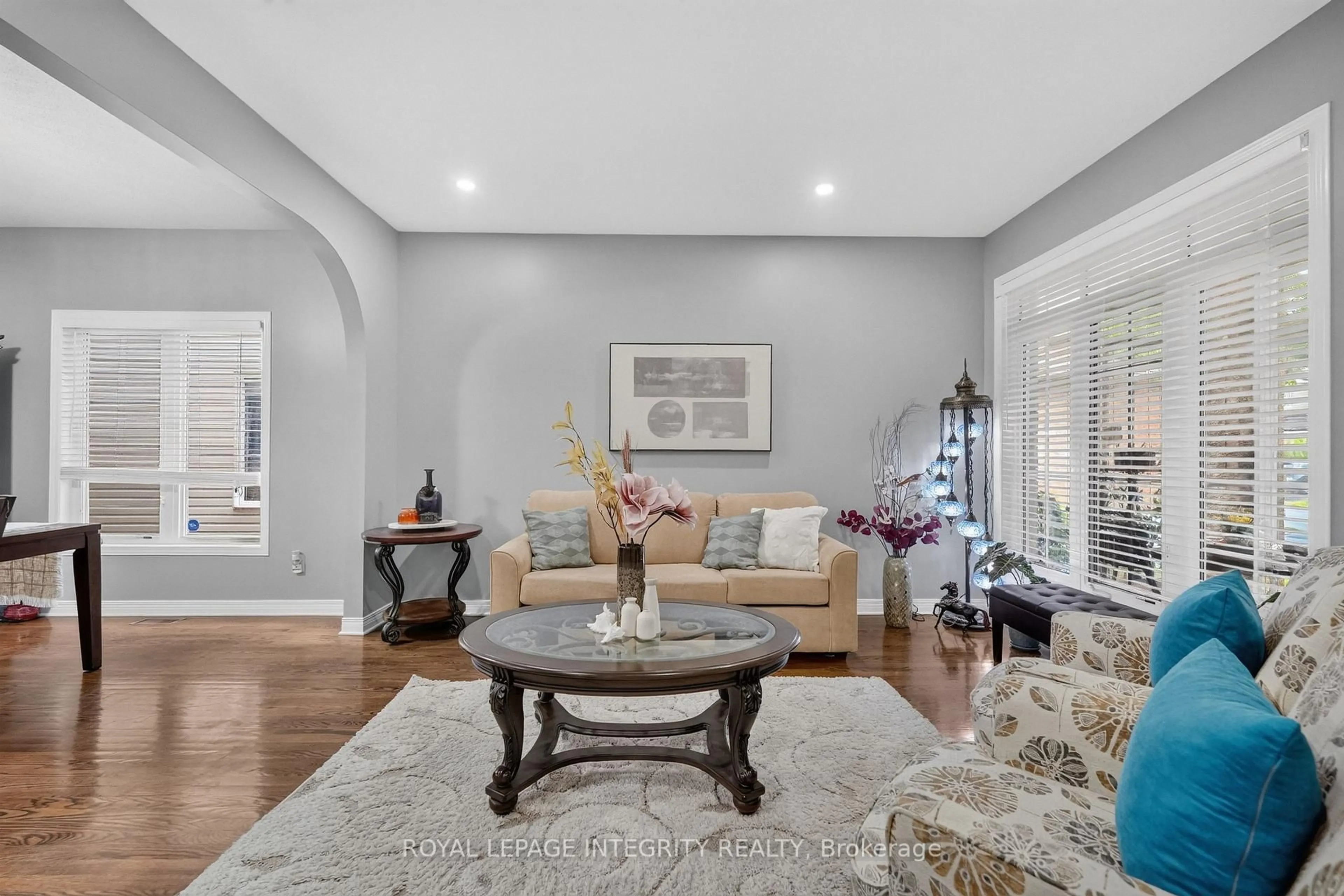Living room with furniture, unknown for 29 Nortoba Cres, Ottawa Ontario K2T 1G9