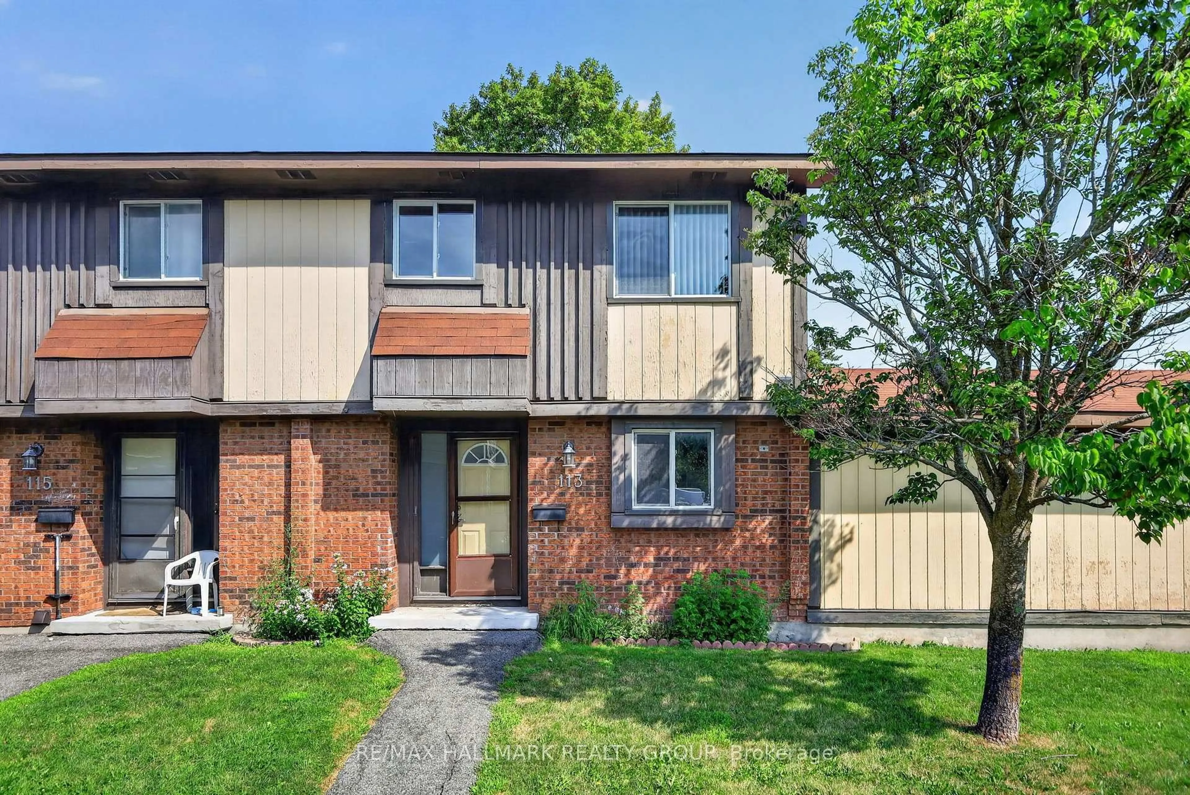 Home with brick exterior material, street for 113 Pickford Dr, Kanata Ontario K2L 2C3