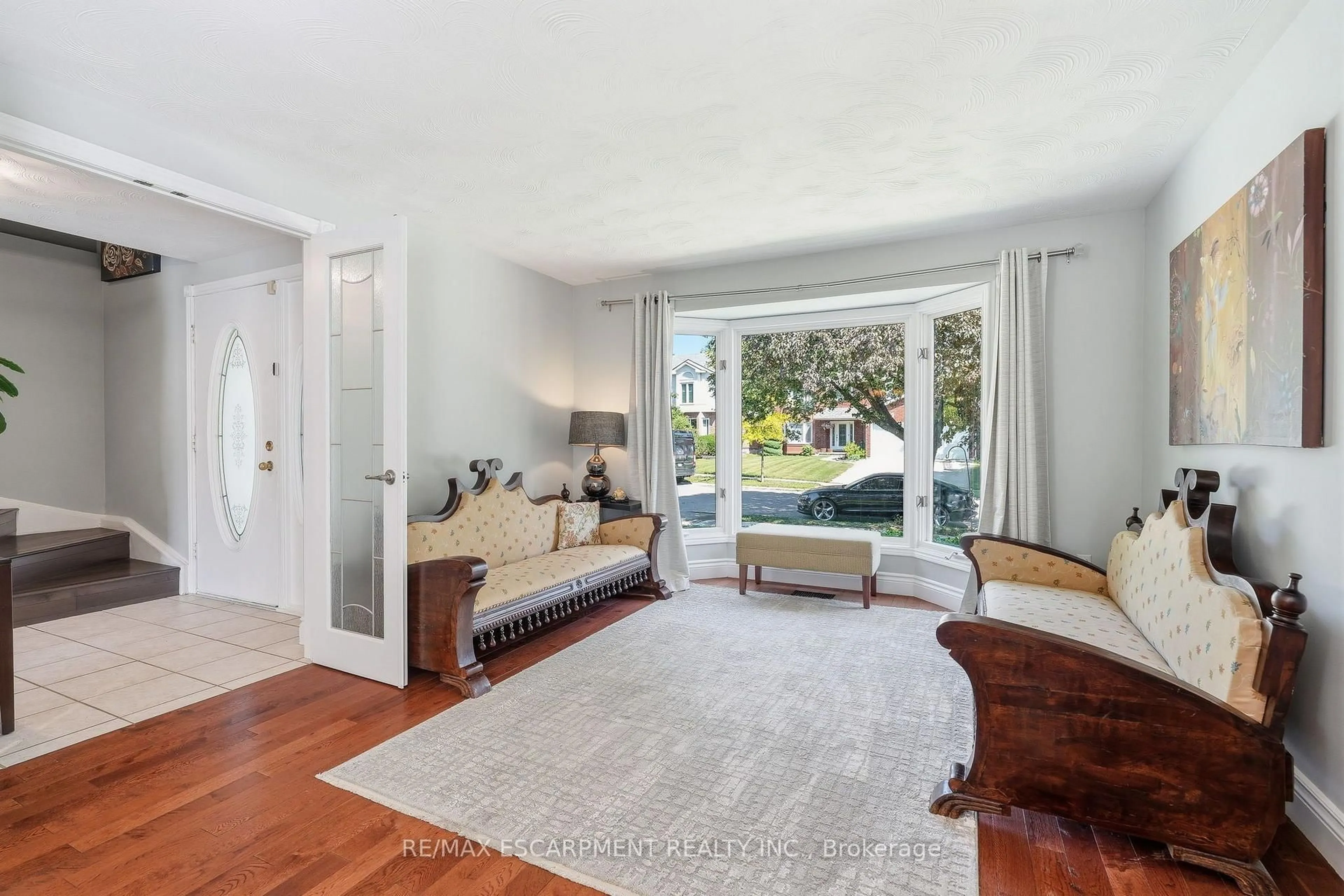 Living room with furniture, unknown for 25 Winter Way, Brantford Ontario N3T 6G3